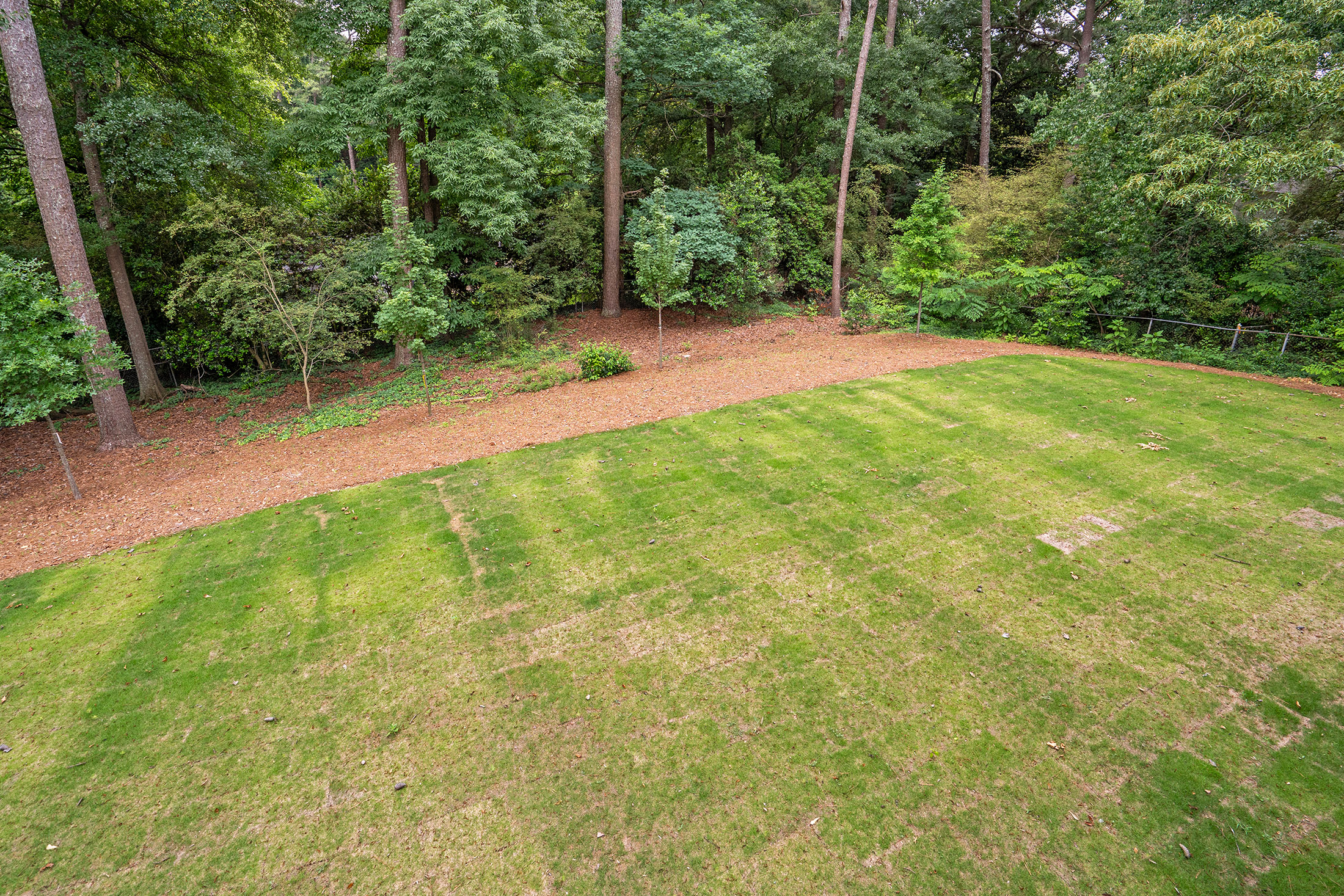  Set in the Heart of Hammond Hills in Sandy Springs - 物件實景