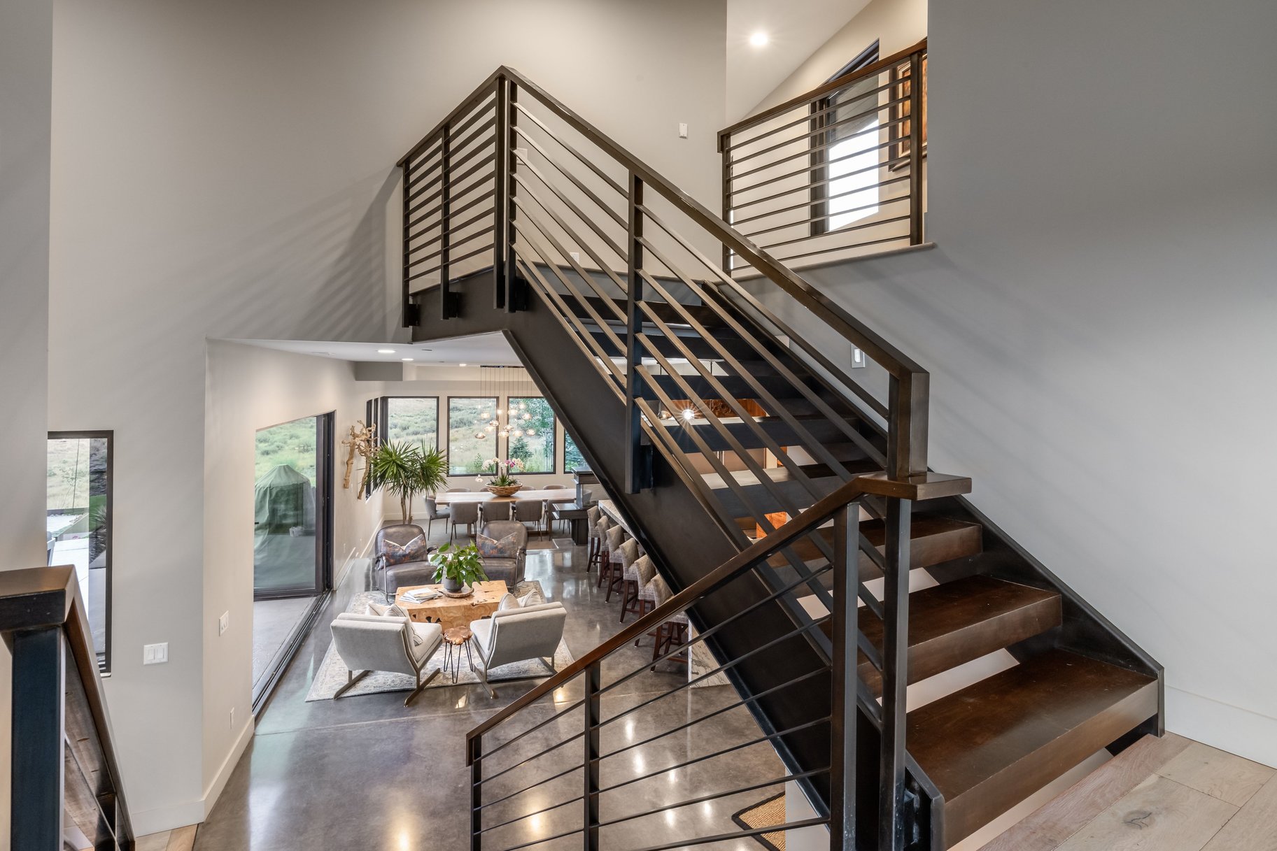  Contemporary Promontory Home with Exceptional Indoor-Outdoor Living - 物件實景