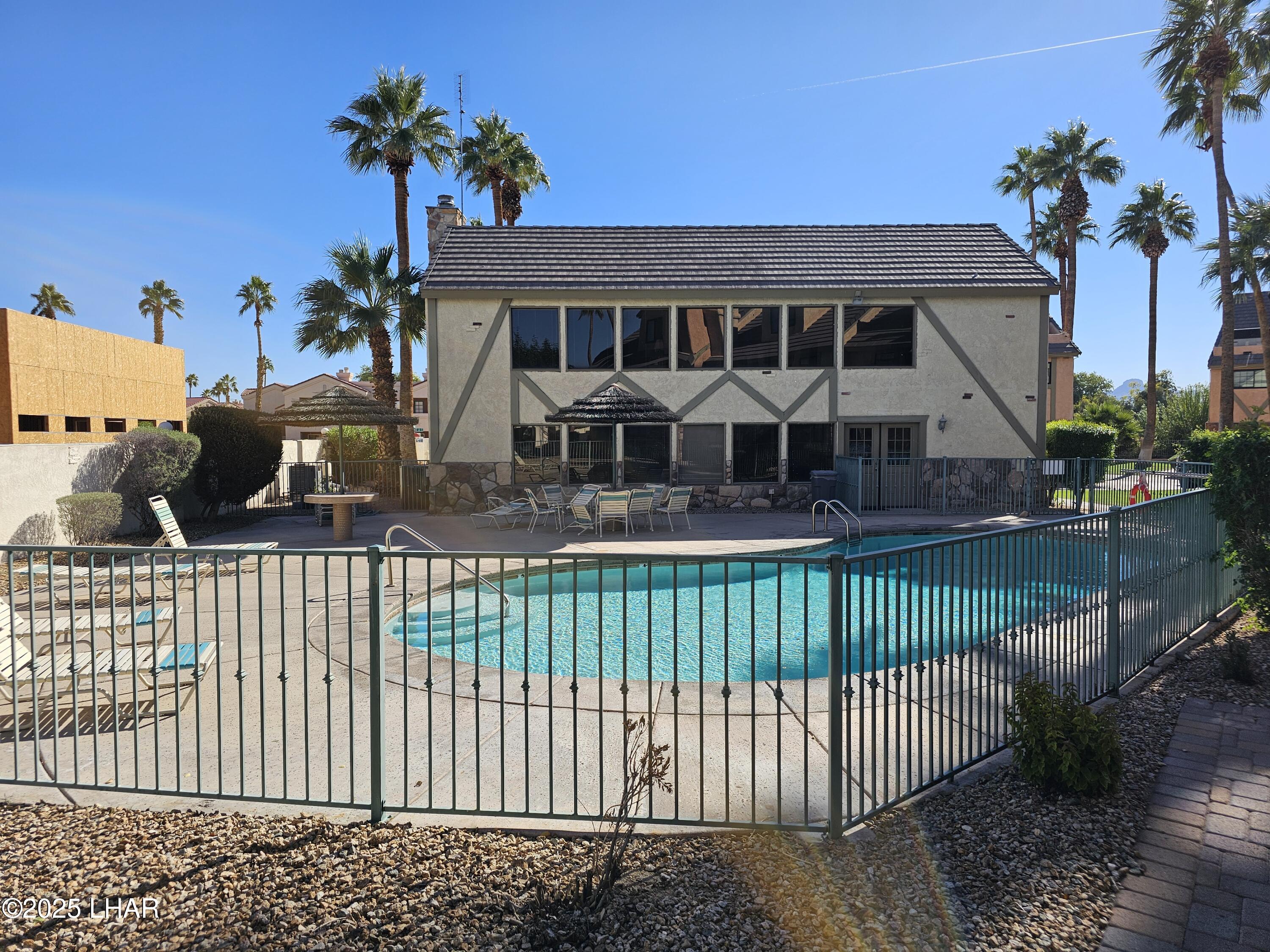 Lake Havasu City, Arizona, 86403, United States, 2 Bedrooms Bedrooms, ,3 BathroomsBathrooms,Residential,For Sale,2001999