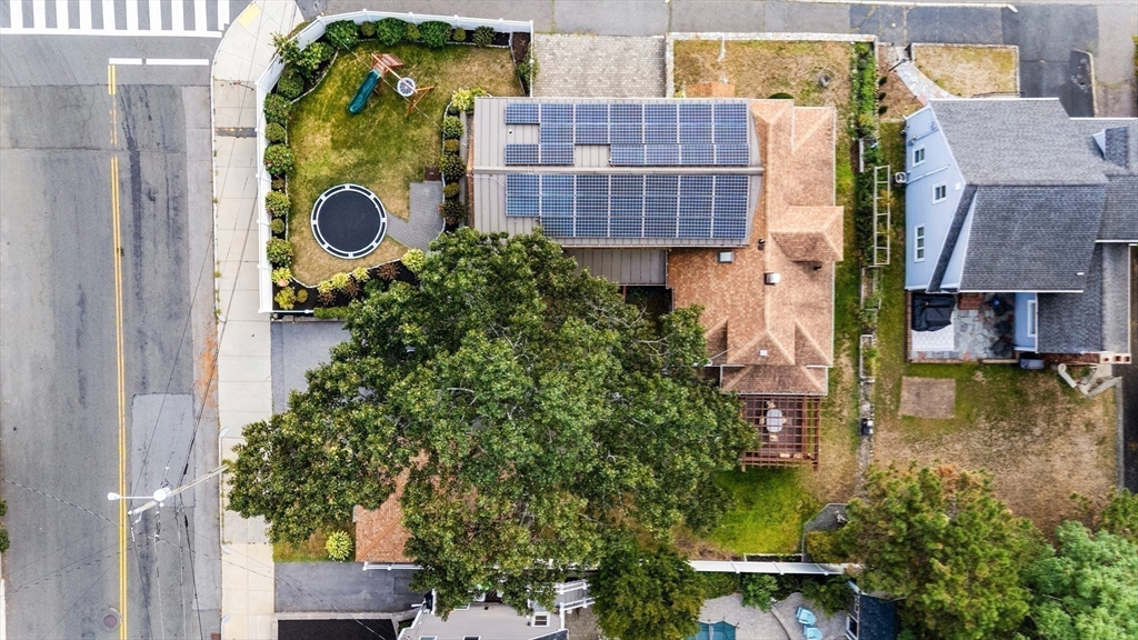 Malden, Massachusetts, 02148, United States, 5 Bedrooms Bedrooms, ,5 BathroomsBathrooms,Residential,For Sale,1984195