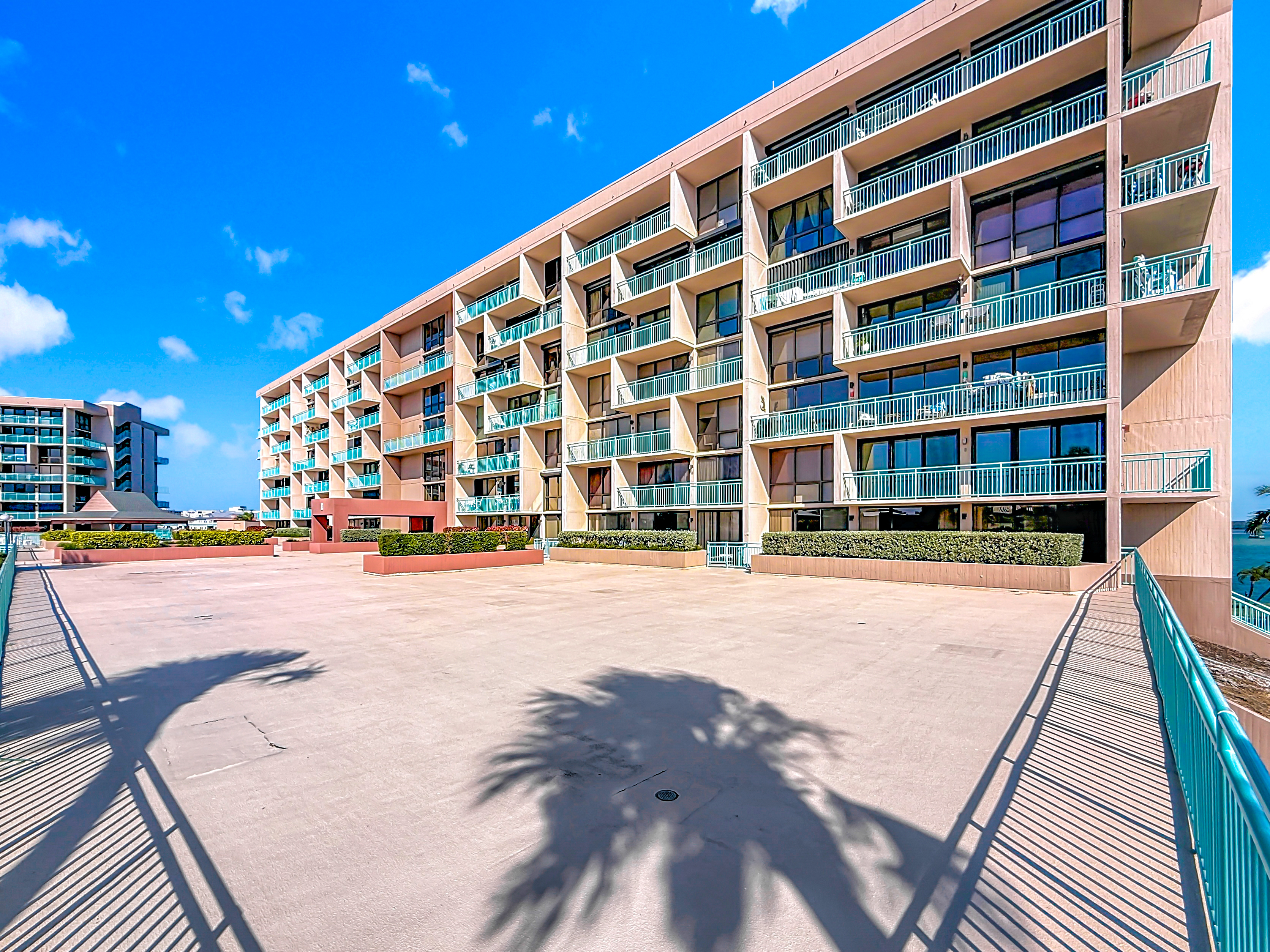 Treasure Island, Florida, 33706, United States, 3 Bedrooms Bedrooms, ,3 BathroomsBathrooms,Residential,For Sale,1983307