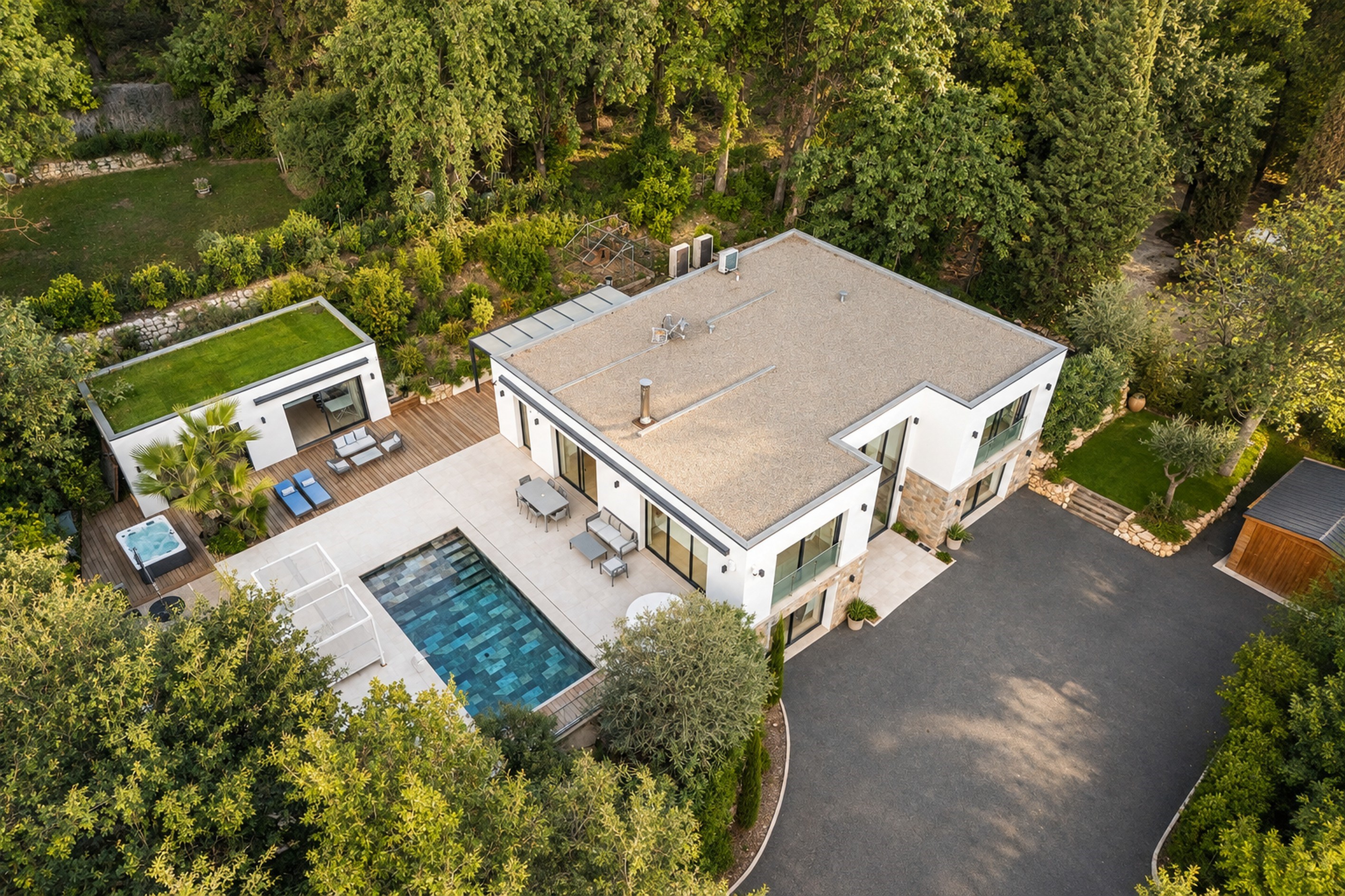  Prestigious contemporary villa with pool near Valbonne - 物件實景