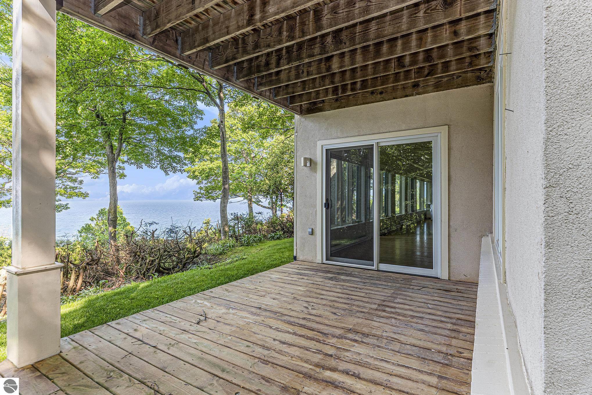 Frankfort, Michigan, 49635-9746, United States, 7 Bedrooms Bedrooms, ,5 BathroomsBathrooms,Residential,For Sale,1975140