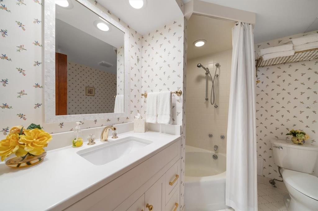 Belleair, Florida, 33756, United States, 3 Bedrooms Bedrooms, ,2 BathroomsBathrooms,Residential,For Sale,1793100