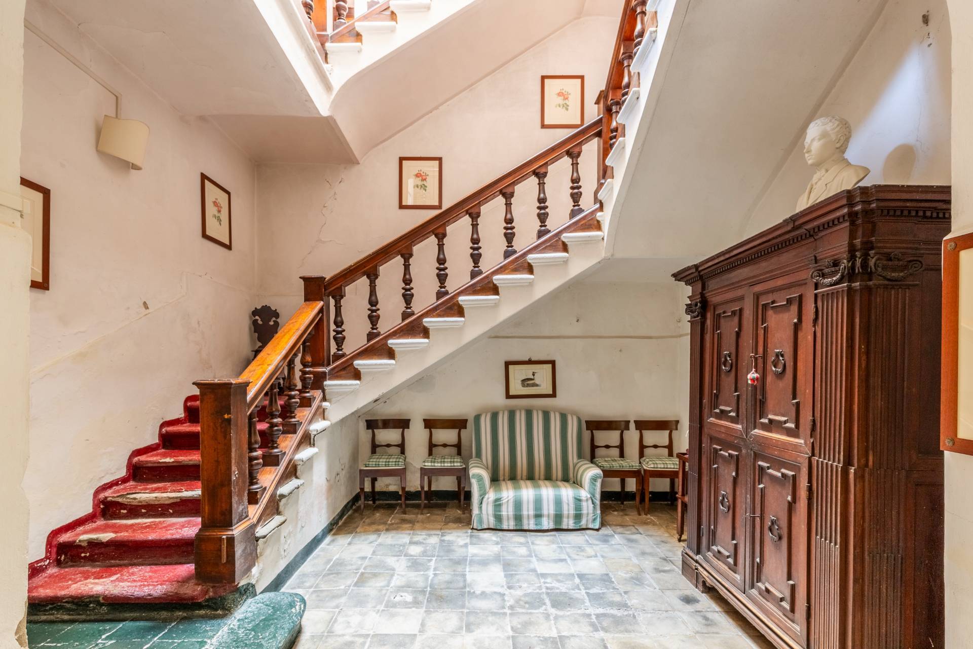 Perugia, Perugia, 06100, IT, 18 Bedrooms Bedrooms, ,5 BathroomsBathrooms,Residential,For Sale,1907420