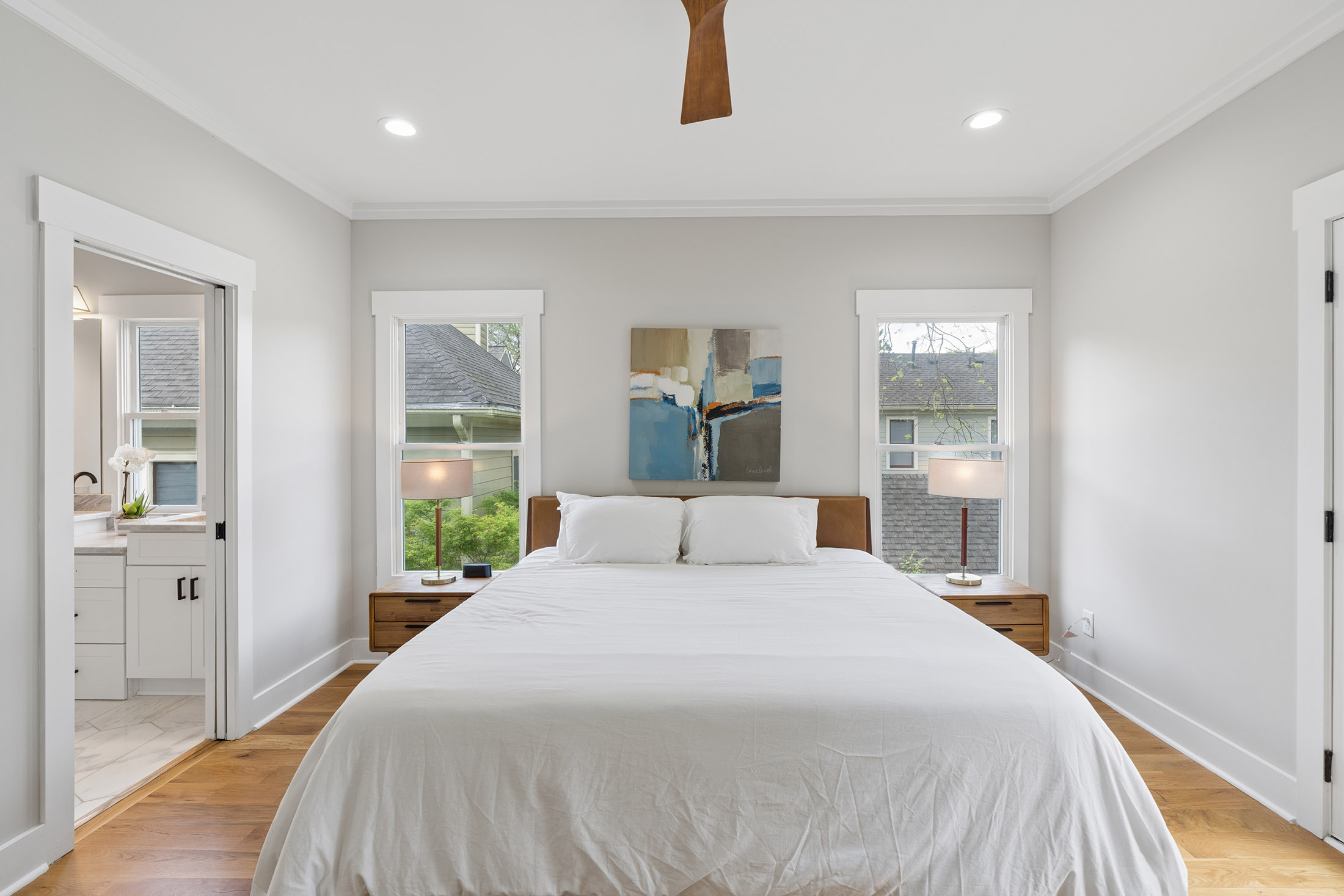  beautifully designed craftsman-style townhome near grant  park - 物件實景