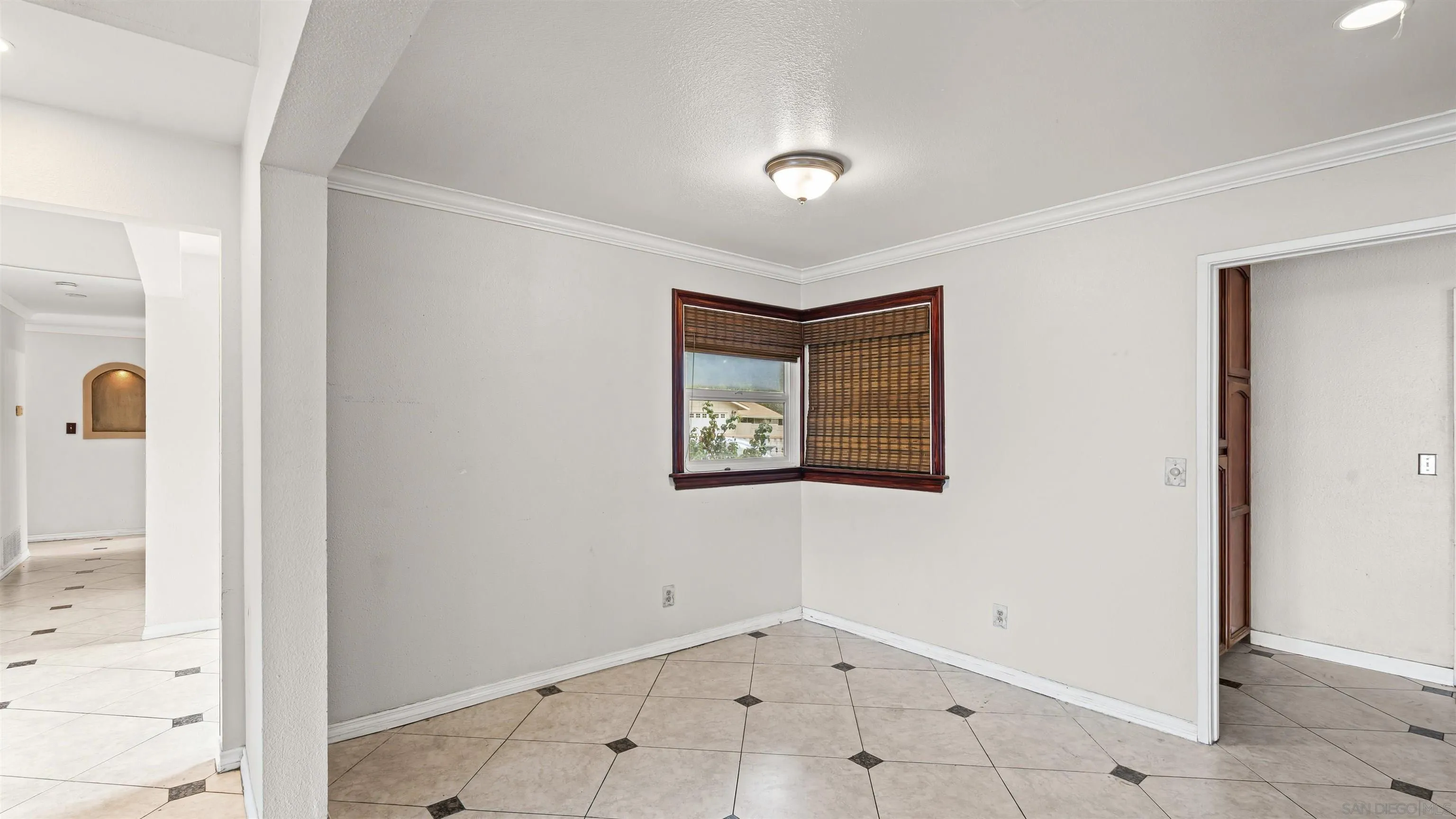 Bonita, California, 91902, United States, 3 Bedrooms Bedrooms, ,3 BathroomsBathrooms,Residential,For Sale,1997307