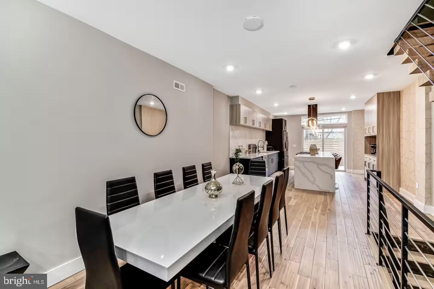 Philadelphia, Pennsylvania, 19146, United States, 4 Bedrooms Bedrooms, ,4 BathroomsBathrooms,Residential,For Sale,1877364