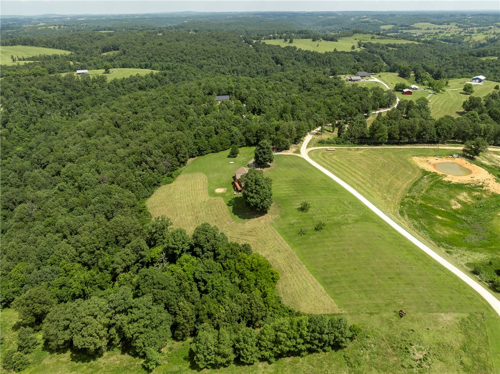Huntsville, Arkansas, 72740, United States, 3 Bedrooms Bedrooms, ,4 BathroomsBathrooms,Residential,For Sale,1907713