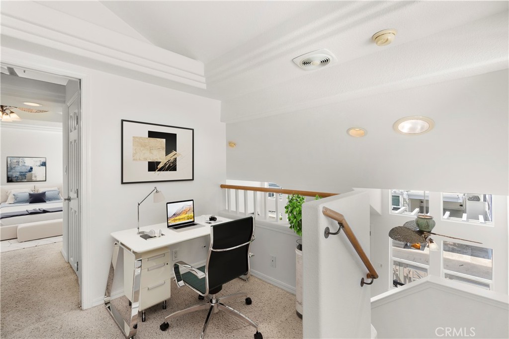 Newport Beach, California, 92663, United States, 2 Bedrooms Bedrooms, ,2 BathroomsBathrooms,Residential,For Sale,1917614