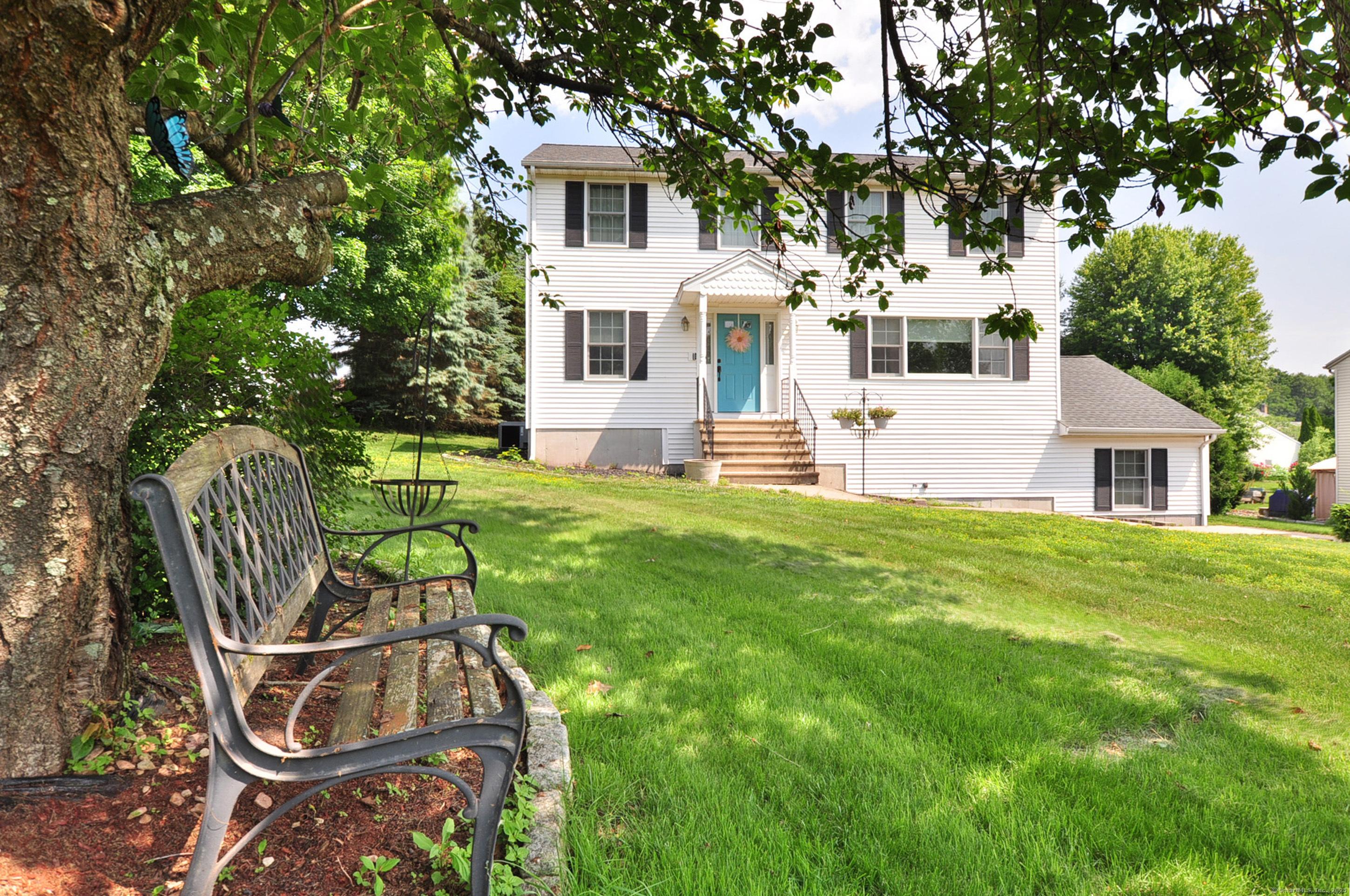 Southington, Connecticut, 06479, United States, 3 Bedrooms Bedrooms, ,4 BathroomsBathrooms,Residential,For Sale,1869273