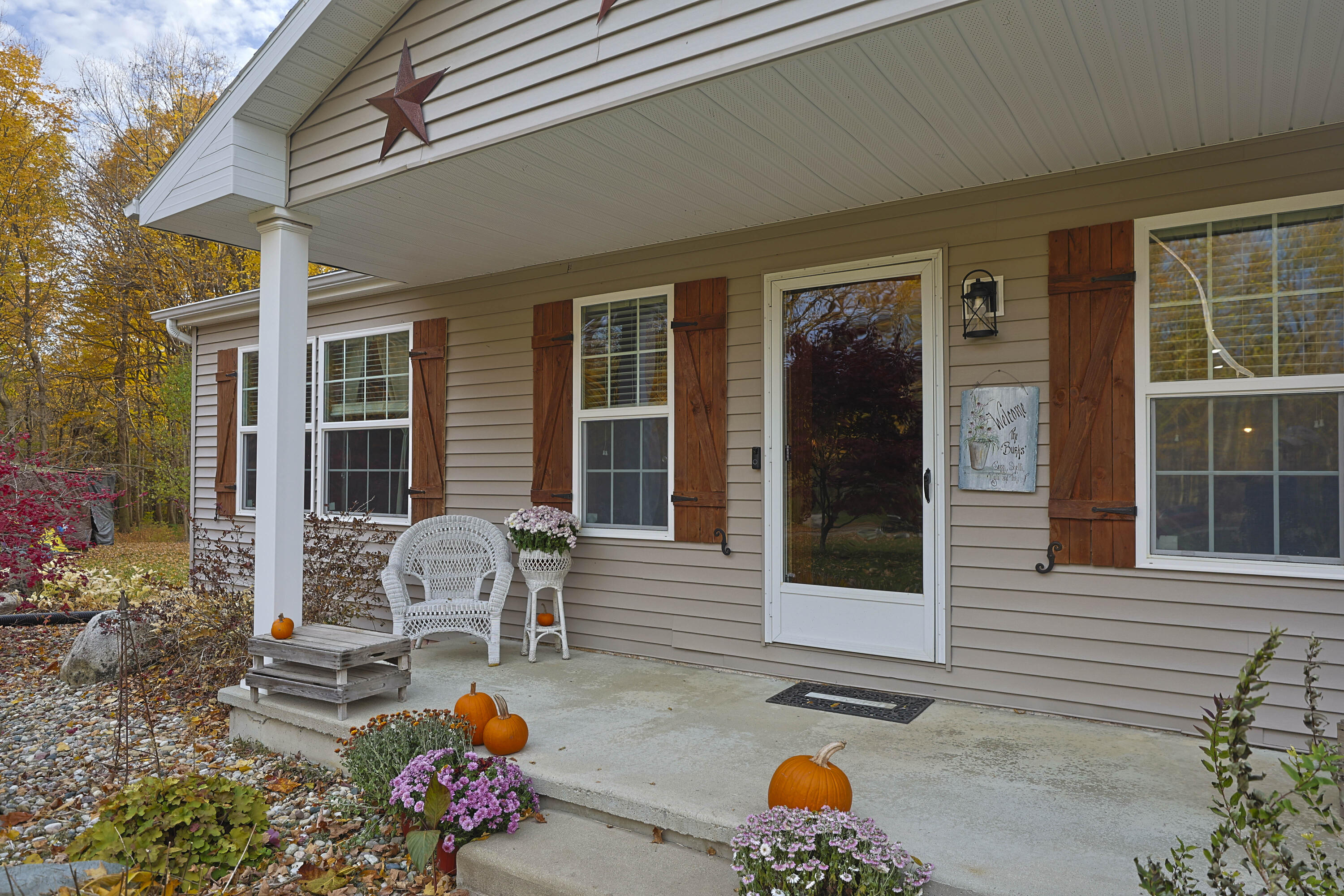 Cassopolis, Michigan, 49031, United States, 3 Bedrooms Bedrooms, ,2 BathroomsBathrooms,Residential,For Sale,1987063