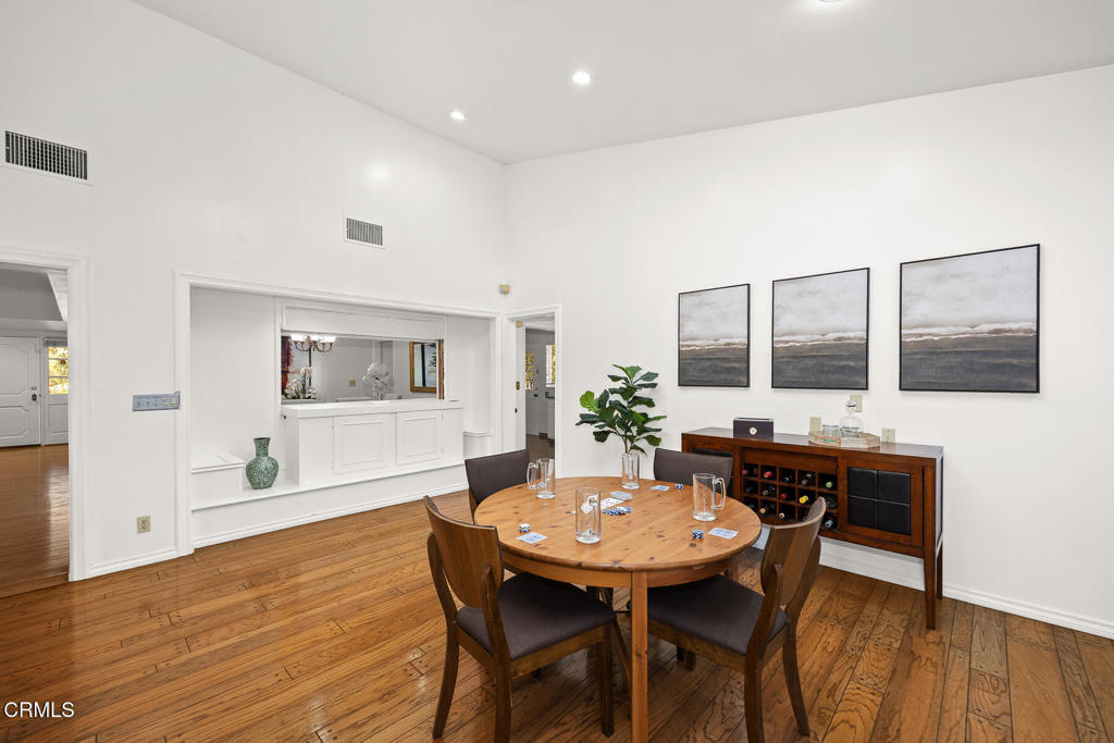 San Marino, California, 91108, United States, 5 Bedrooms Bedrooms, ,3 BathroomsBathrooms,Residential,For Sale,2002959