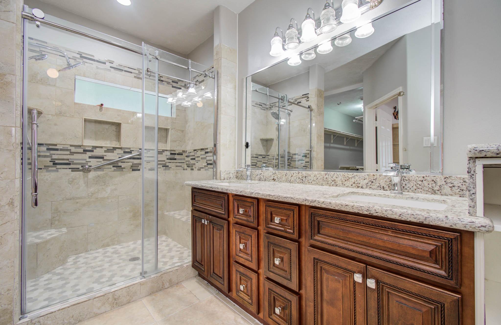 Houston, Texas, 77031, United States, 7 Bedrooms Bedrooms, ,6 BathroomsBathrooms,Residential,For Sale,1983766