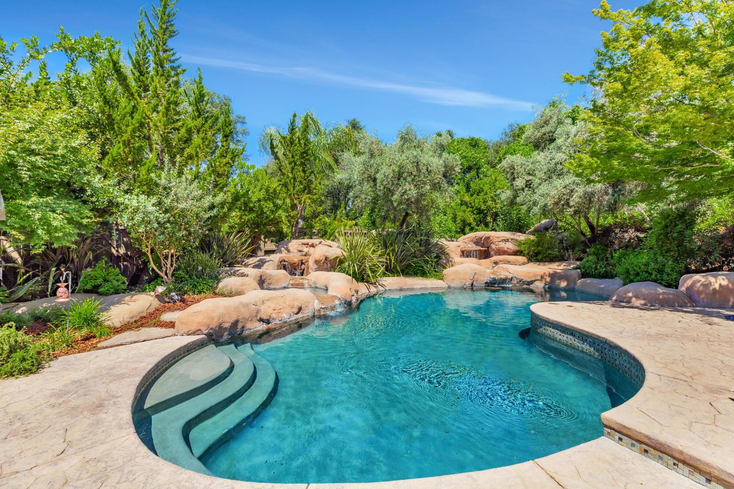 Gold River, California, 95670, United States, 4 Bedrooms Bedrooms, ,5 BathroomsBathrooms,Residential,For Sale,1987751