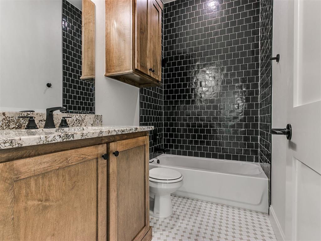 Edmond, Oklahoma, 73025, United States, 4 Bedrooms Bedrooms, ,4 BathroomsBathrooms,Residential,For Sale,1987360