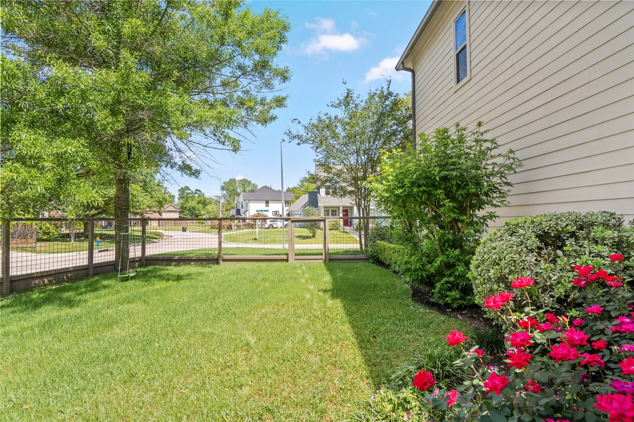  1045 Rosepoint Street - 物件實景