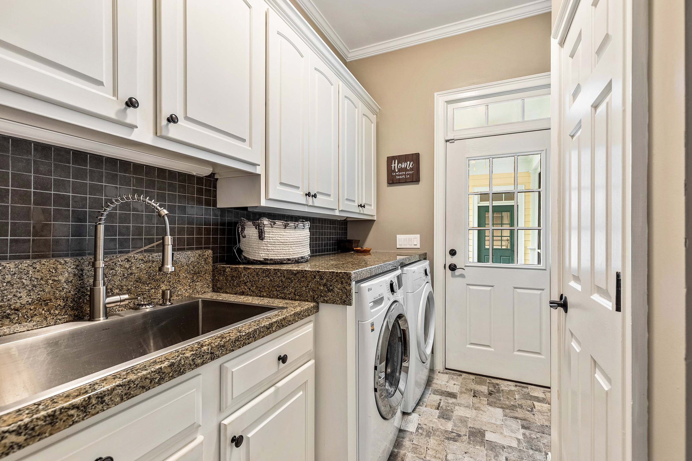  Lovely Home on Large Parkside Estate Lot in Beautiful North Cove - 物件實景