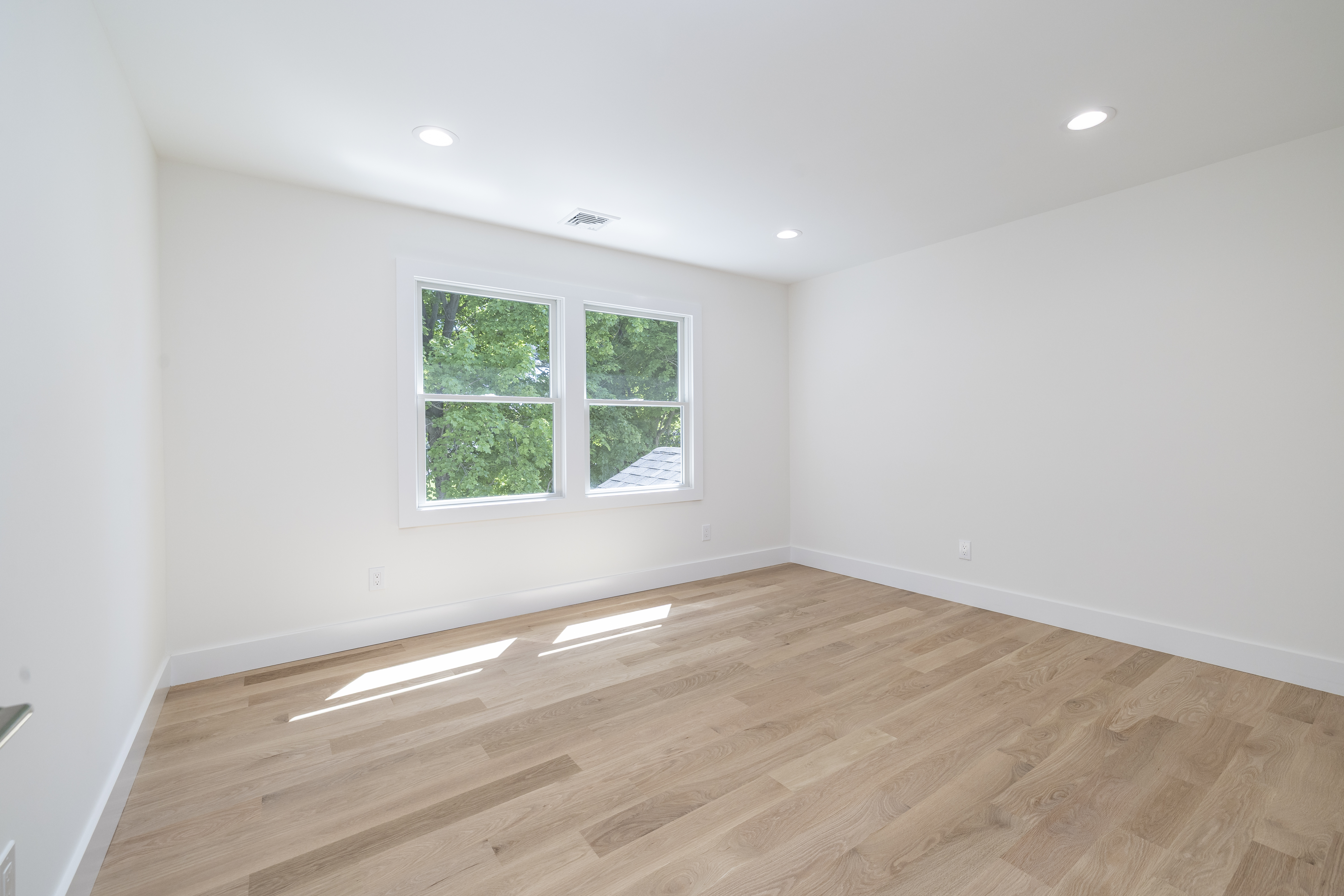  8 Van Cott Place, North Bellmore, NY, 11710 - 物件實景