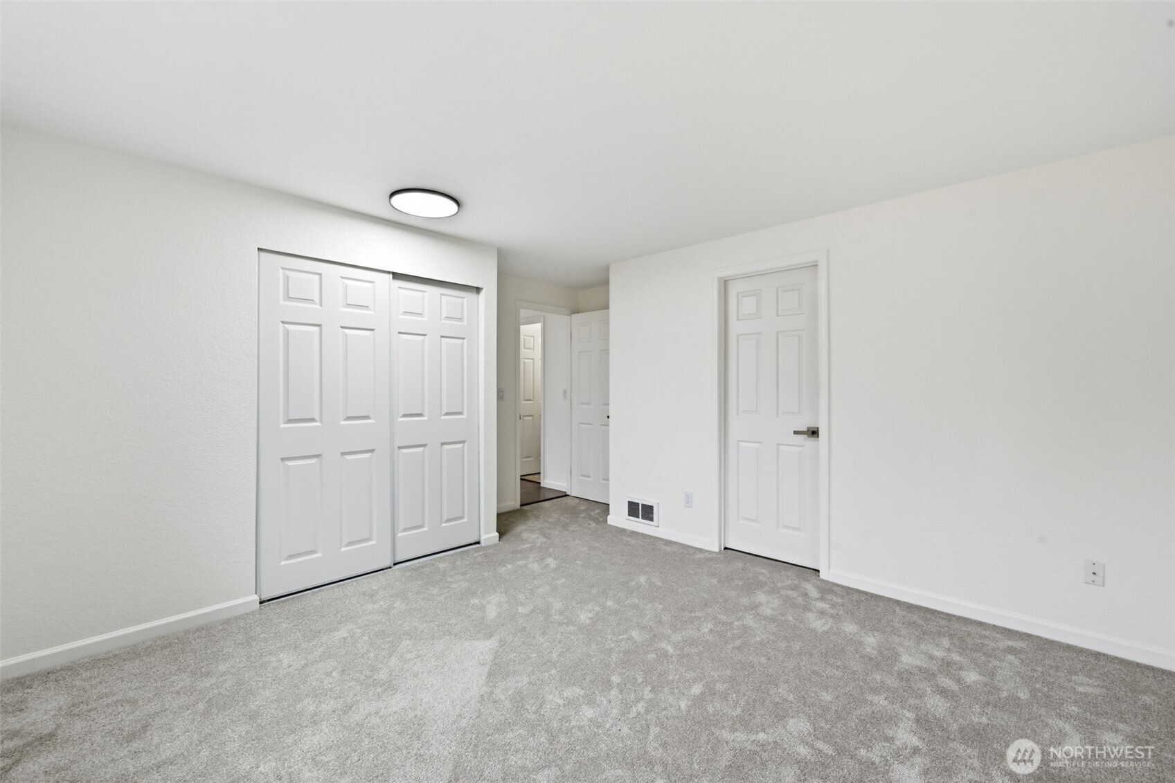 Marysville, Washington, 98271, United States, 3 Bedrooms Bedrooms, ,2 BathroomsBathrooms,Residential,For Sale,1987644