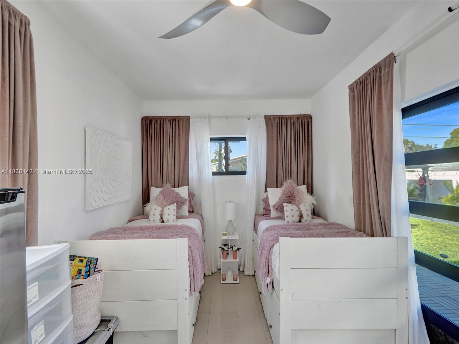 Hollywood, Florida, 33019, United States, 3 Bedrooms Bedrooms, ,2 BathroomsBathrooms,Residential,For Sale,1898660