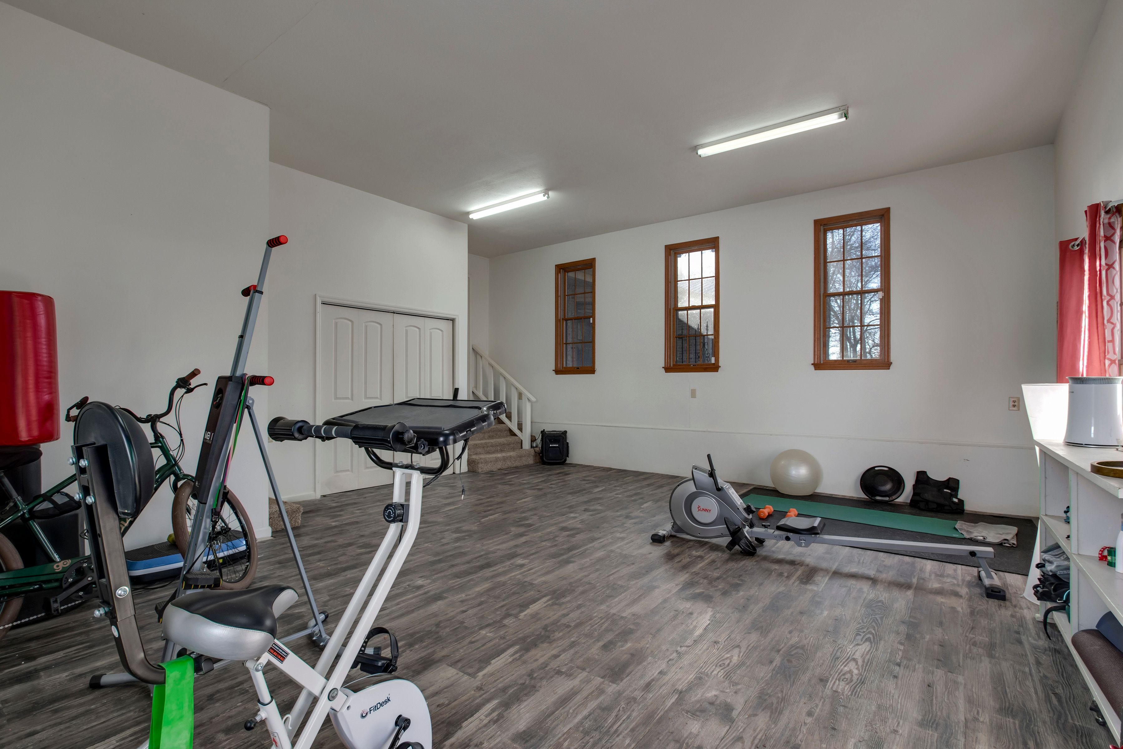 Loudon, Tennessee, 37774, United States, 3 Bedrooms Bedrooms, ,3 BathroomsBathrooms,Residential,For Sale,2011401