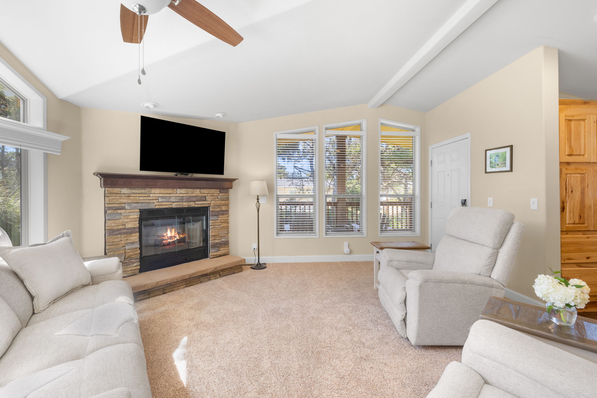 Cloverdale, Oregon, 97135, United States, 2 Bedrooms Bedrooms, ,2 BathroomsBathrooms,Residential,For Sale,1983657