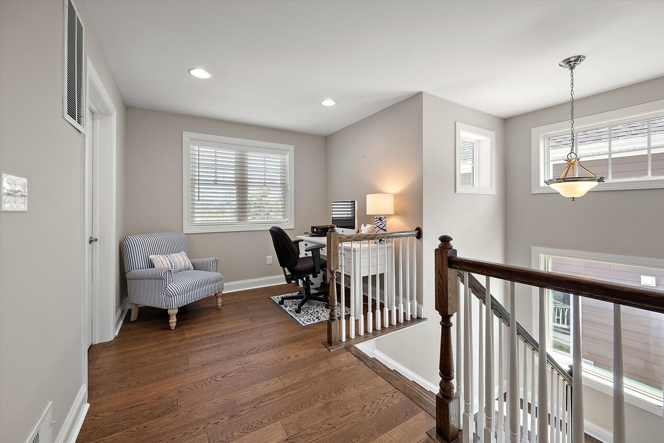  22072 Seaport Square - 物件實景