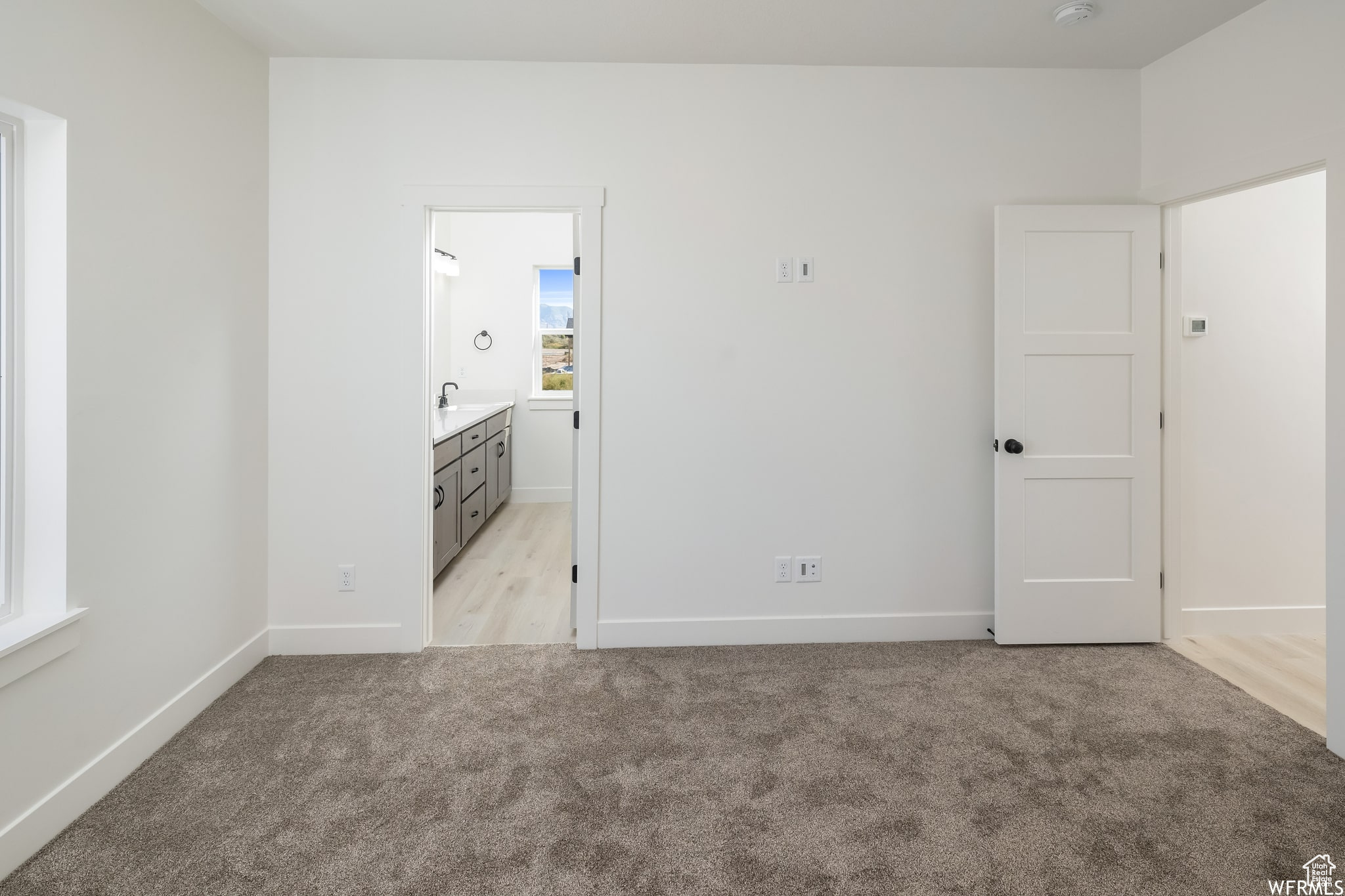 Hyrum, Utah, 84319, United States, 3 Bedrooms Bedrooms, ,2 BathroomsBathrooms,Residential,For Sale,1929155