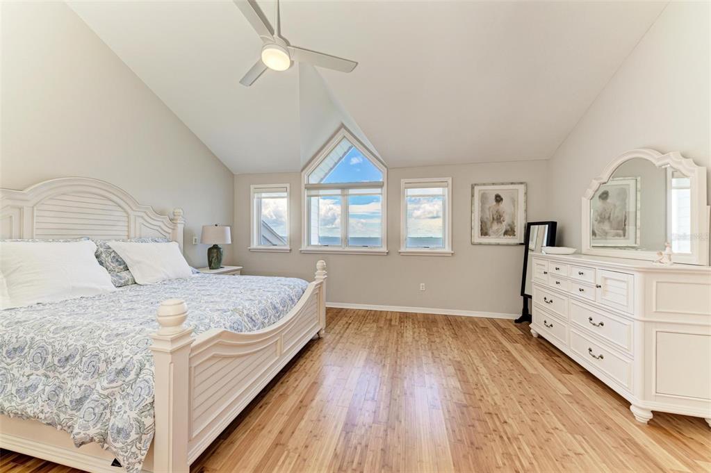Bradenton, Florida, 34210, United States, 2 Bedrooms Bedrooms, ,2 BathroomsBathrooms,Residential,For Sale,1897662