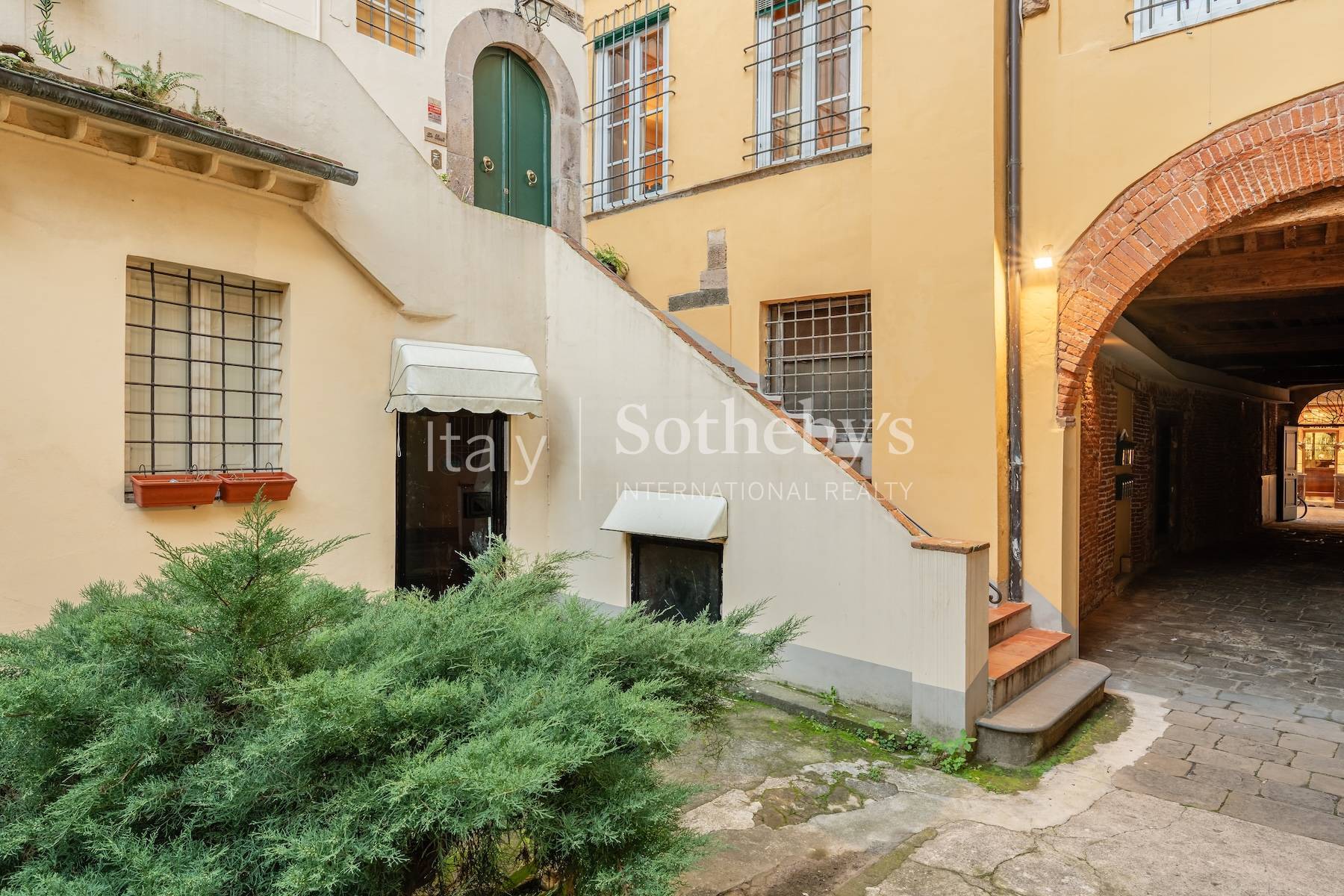  Refined apartment with terrace in the centre of Lucca - 物件實景