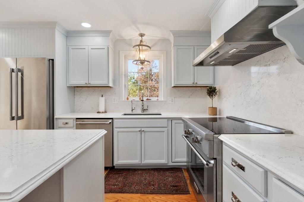 Westford, Massachusetts, 01886, United States, 4 Bedrooms Bedrooms, ,4 BathroomsBathrooms,Residential,For Sale,1987953