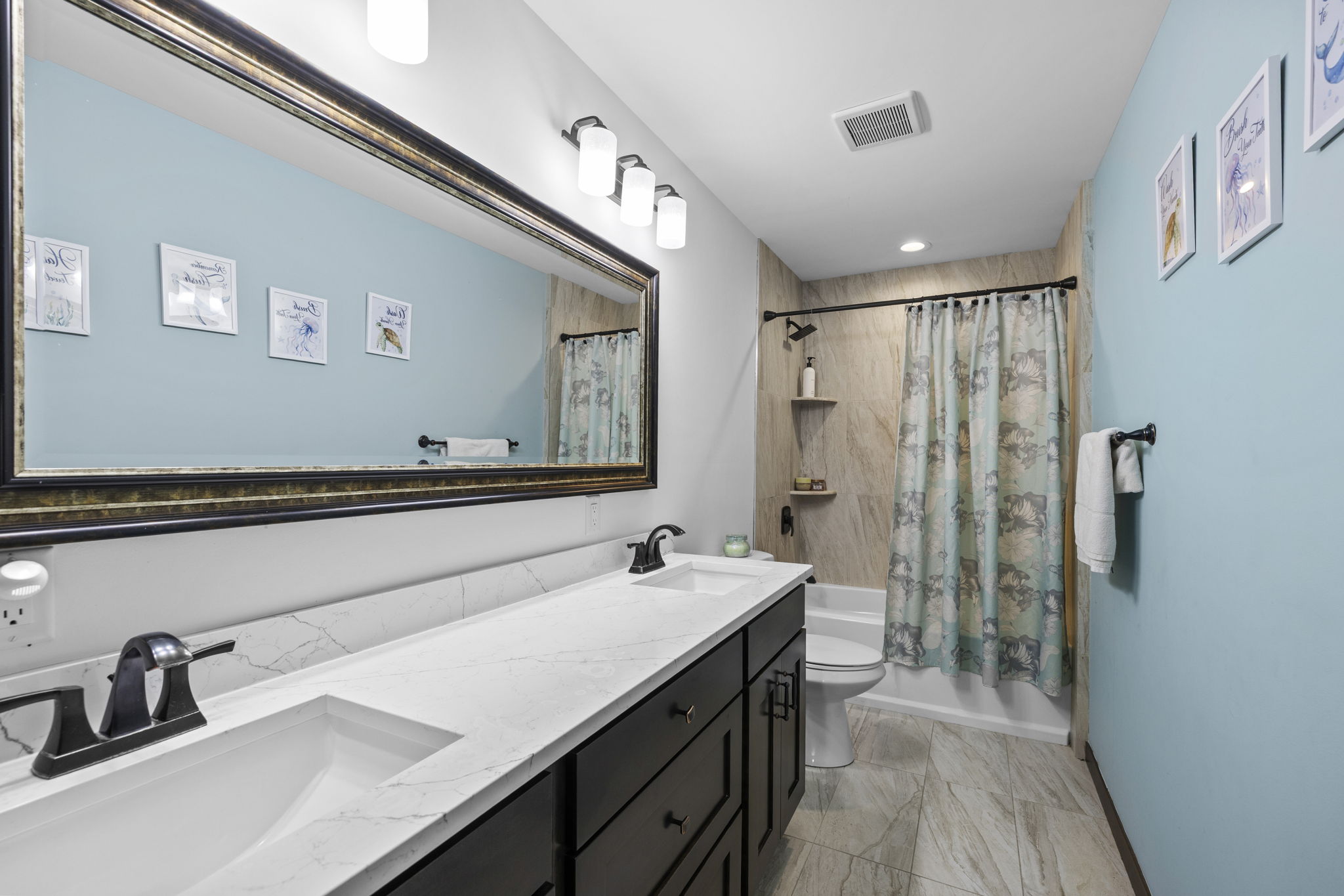  Elegant Custom Living in Coveted Lakeville Setting - 物件實景