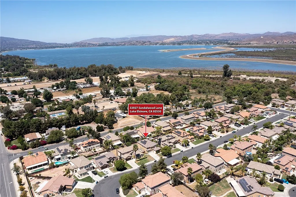 Lake Elsinore, California, 92530, United States, 3 Bedrooms Bedrooms, ,2 BathroomsBathrooms,Residential,For Sale,1977528