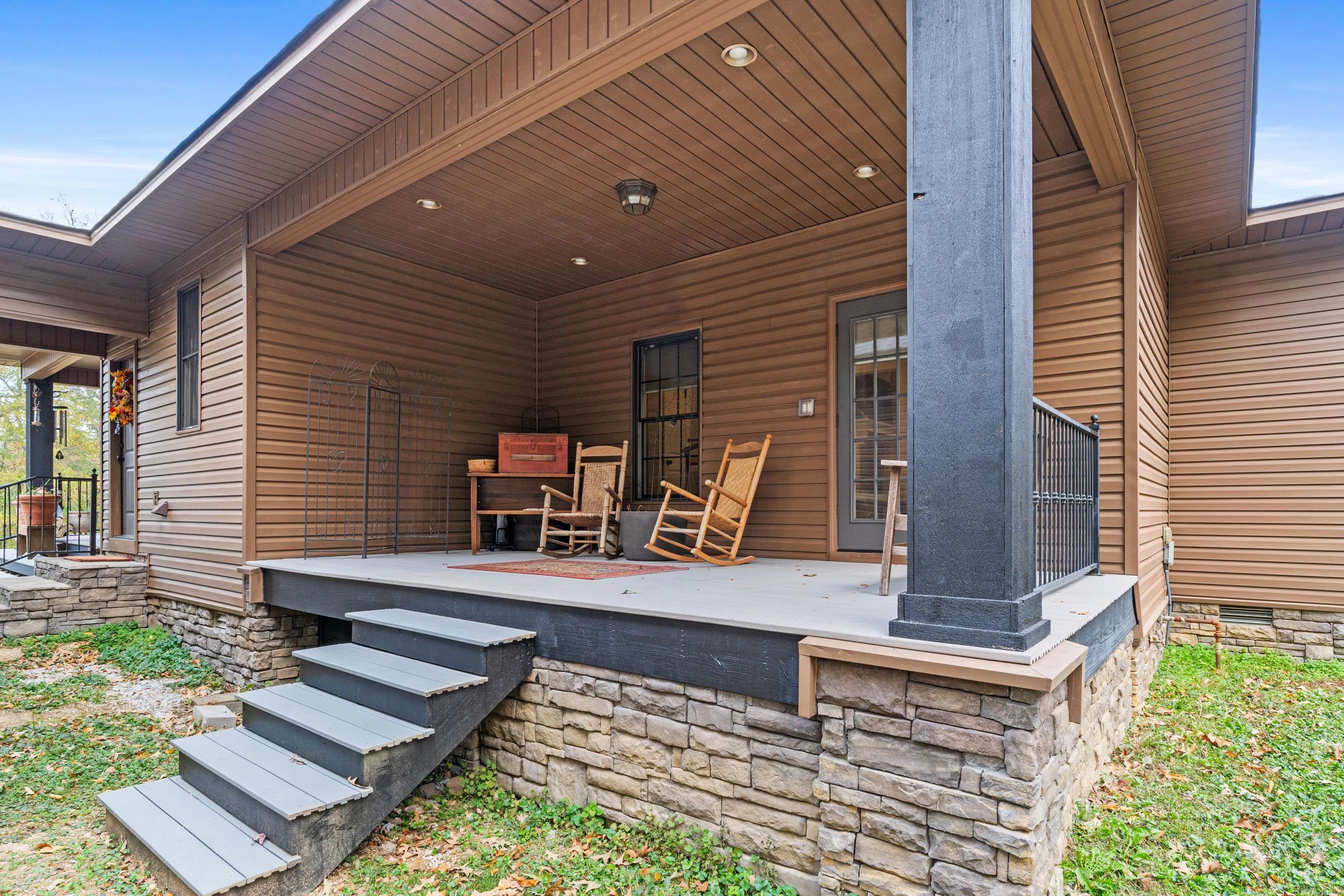 Benton, Arkansas, 72019, United States, 5 Bedrooms Bedrooms, ,5 BathroomsBathrooms,Residential,For Sale,1994401