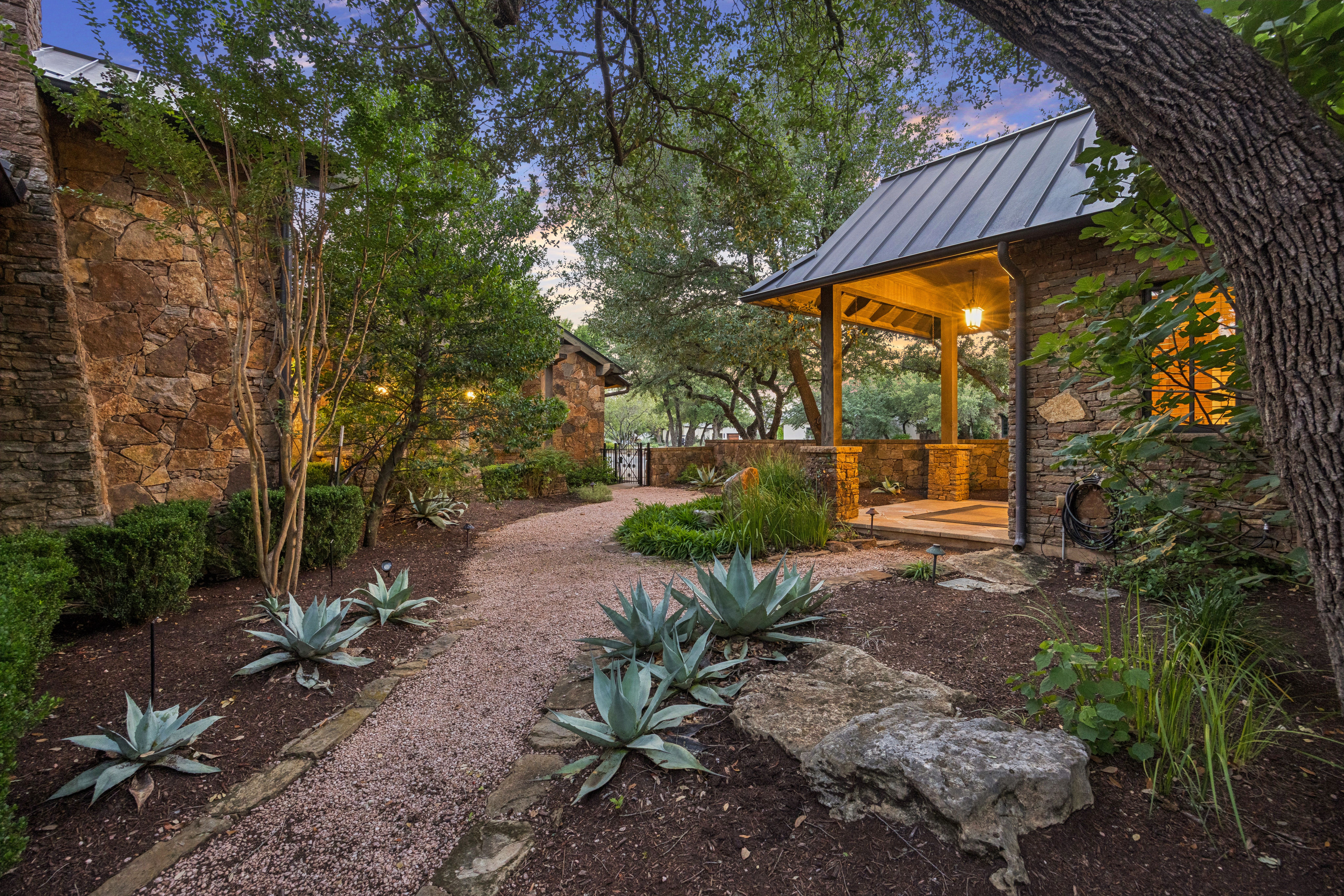  A Hidden Gem in Spanish Oaks—Peaceful, Private, and Beautifully Timeless - 物件實景