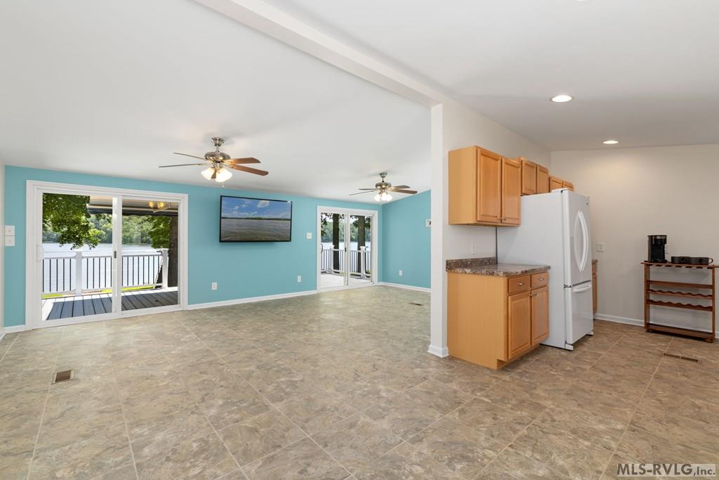 Macon, North Carolina, 27551, United States, 3 Bedrooms Bedrooms, ,2 BathroomsBathrooms,Residential,For Sale,1896406