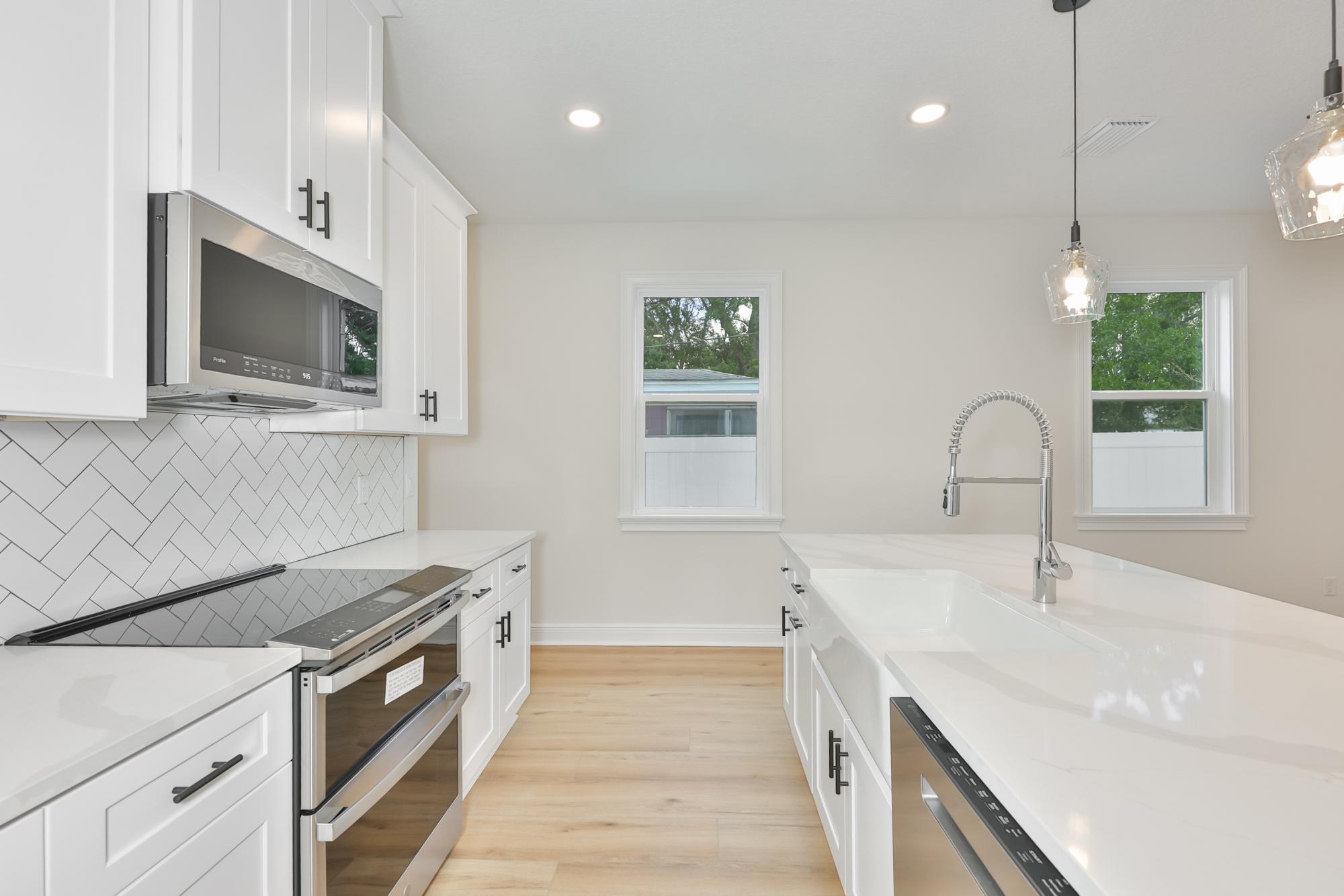 Tampa, Florida, 33607, United States, 3 Bedrooms Bedrooms, ,3 BathroomsBathrooms,Residential,For Sale,2049201