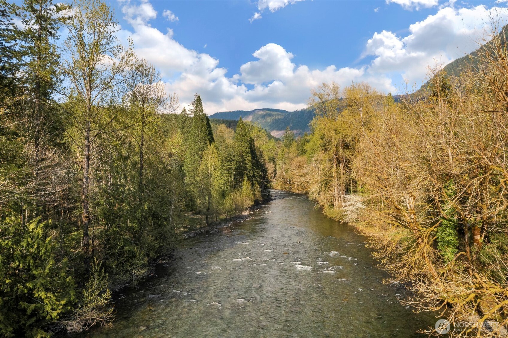 North Bend, Washington, 98045, United States, 3 Bedrooms Bedrooms, ,2 BathroomsBathrooms,Residential,For Sale,1989683