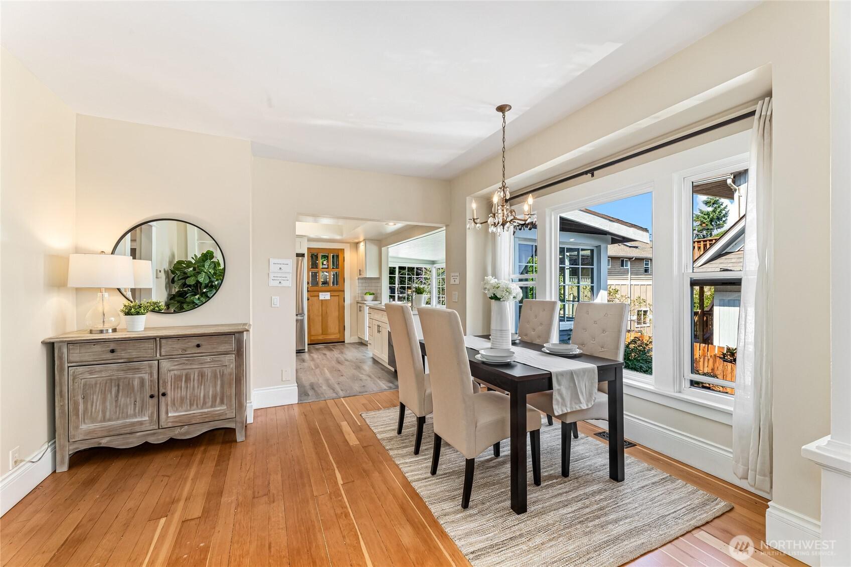 SEATTLE, Washington, 98103, United States, 4 Bedrooms Bedrooms, ,2 BathroomsBathrooms,Residential,For Sale,1874461