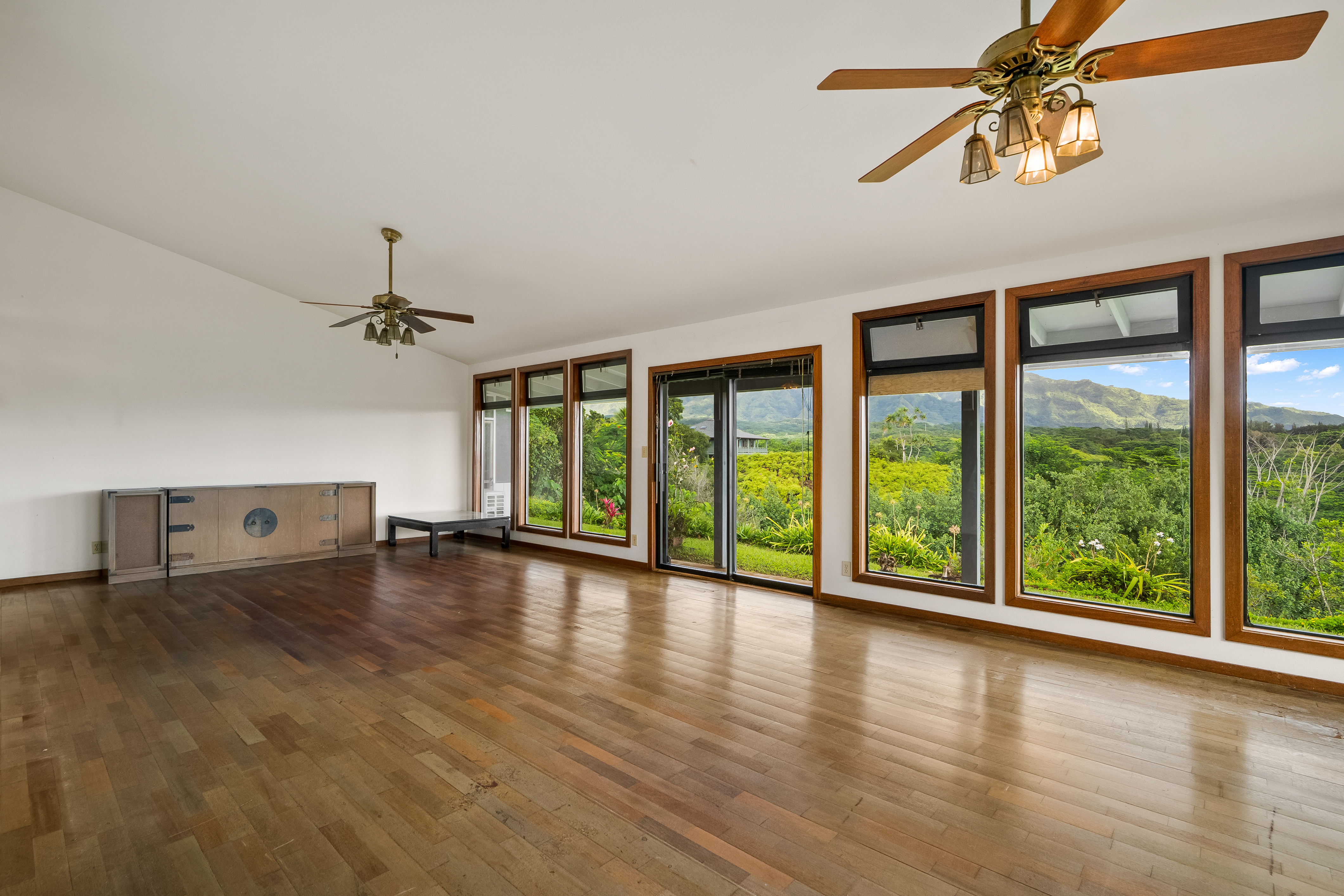 Kapaa, Hawaii, 96746, United States, 4 Bedrooms Bedrooms, ,4 BathroomsBathrooms,Residential,For Sale,1988200