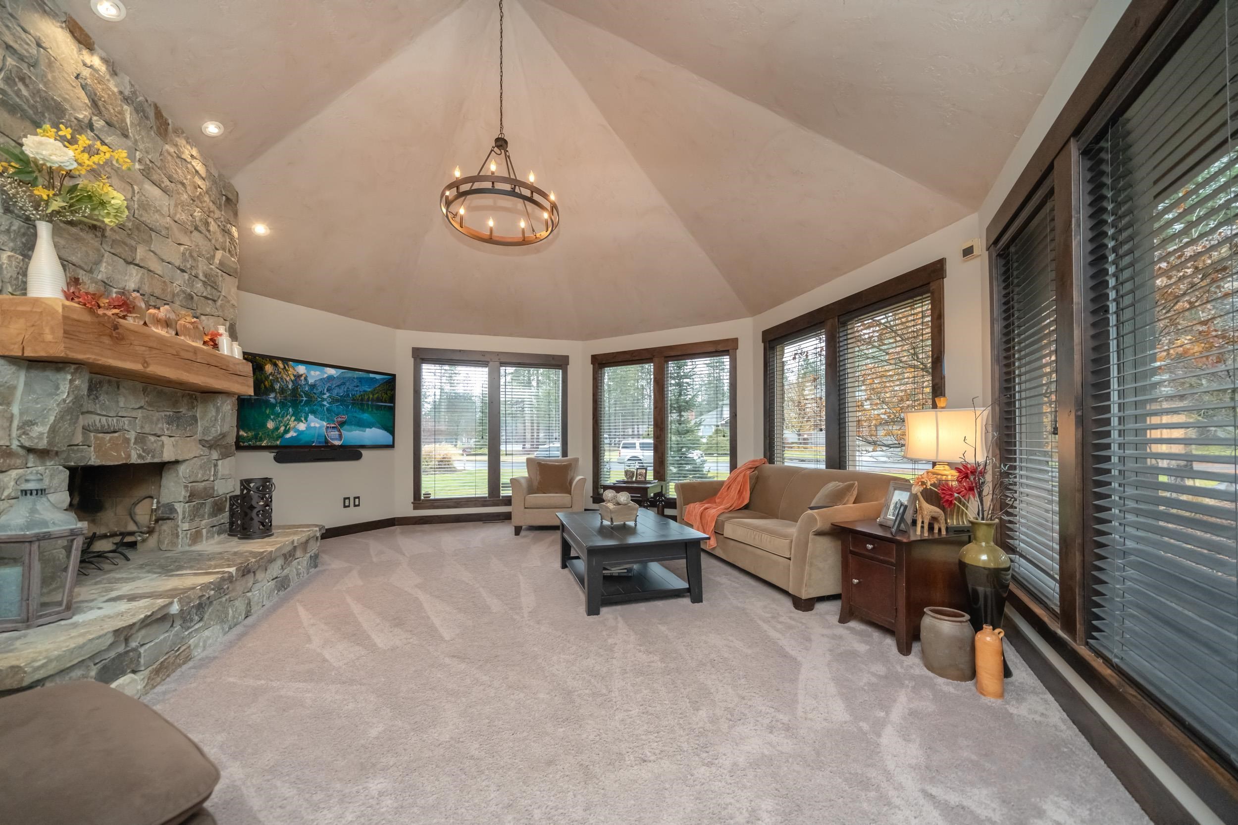 Colbert, Washington, 99005, United States, 5 Bedrooms Bedrooms, ,4 BathroomsBathrooms,Residential,For Sale,1974810