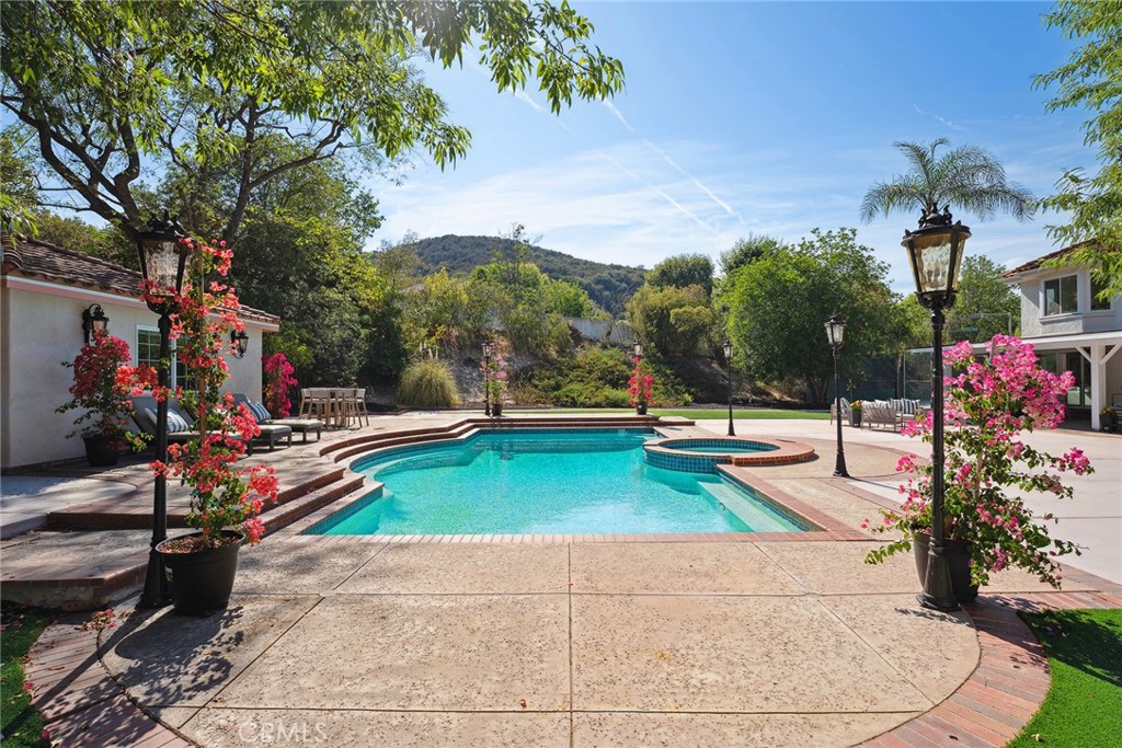 Calabasas, California, 91302, United States, 7 Bedrooms Bedrooms, ,7 BathroomsBathrooms,Residential,For Sale,1951012