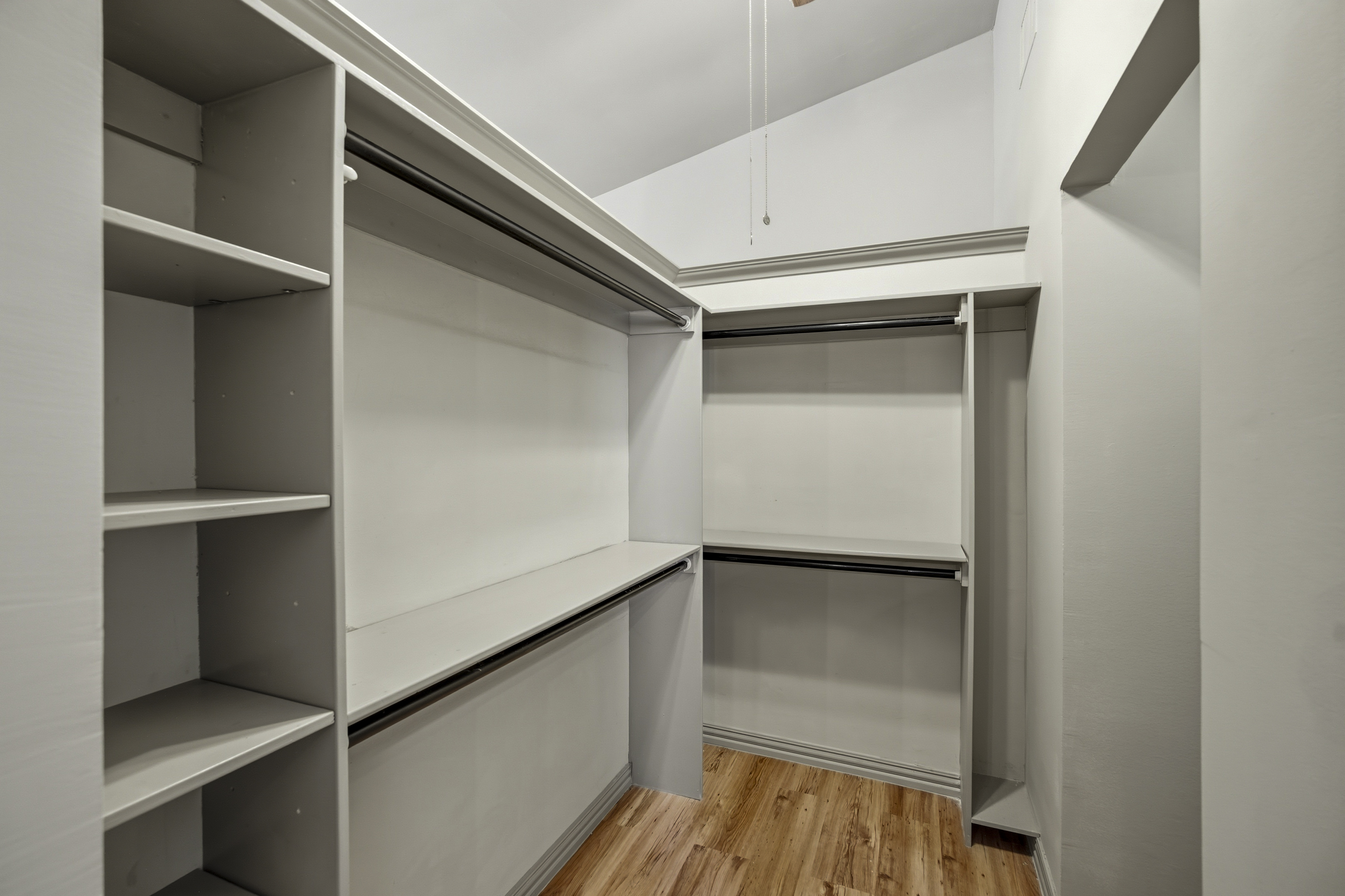  Move-In Ready Condo in Prime Location - 物件實景