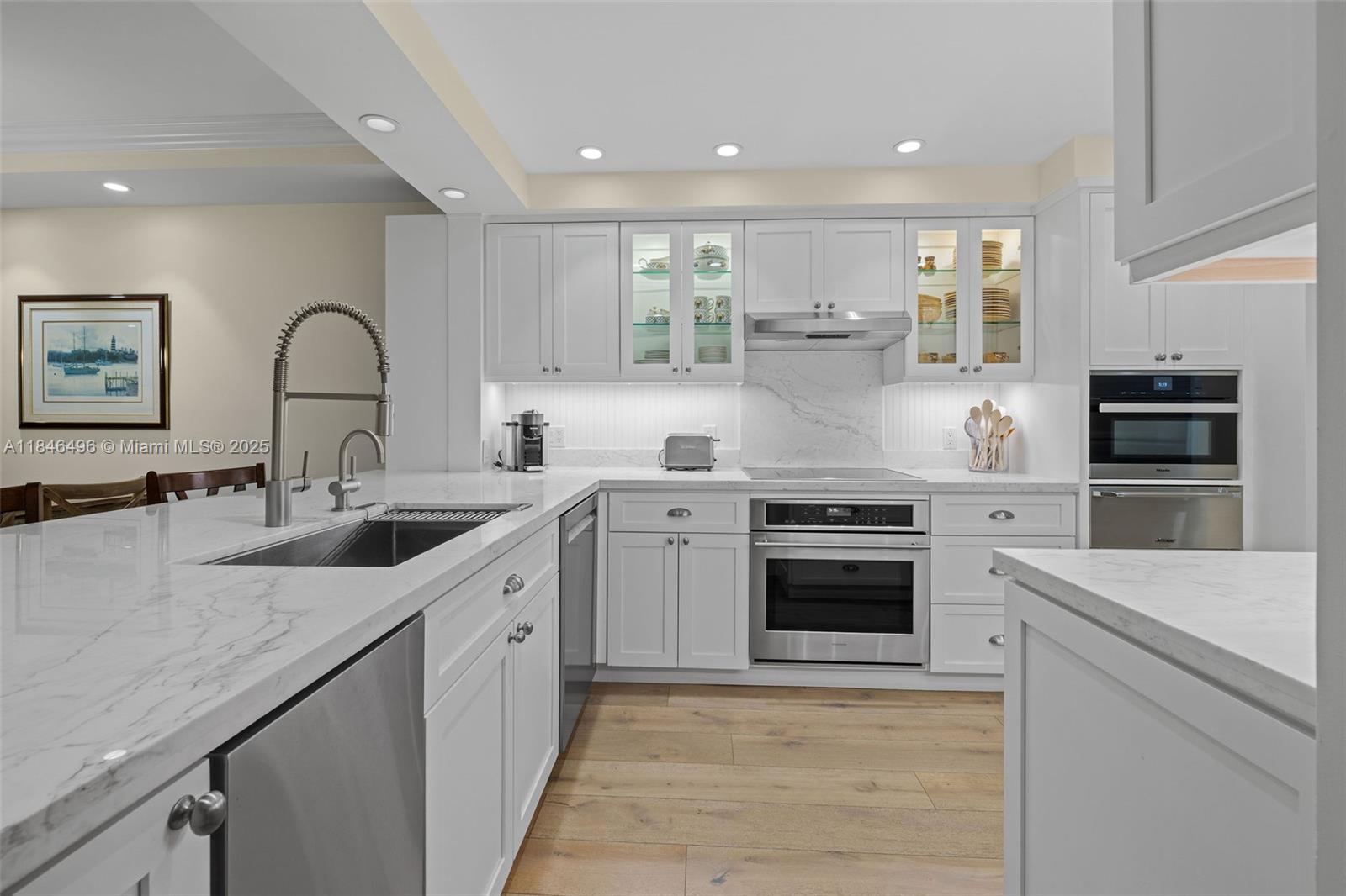 Coral Gables, Florida, 33134, United States, 2 Bedrooms Bedrooms, ,3 BathroomsBathrooms,Residential,For Sale,1901366
