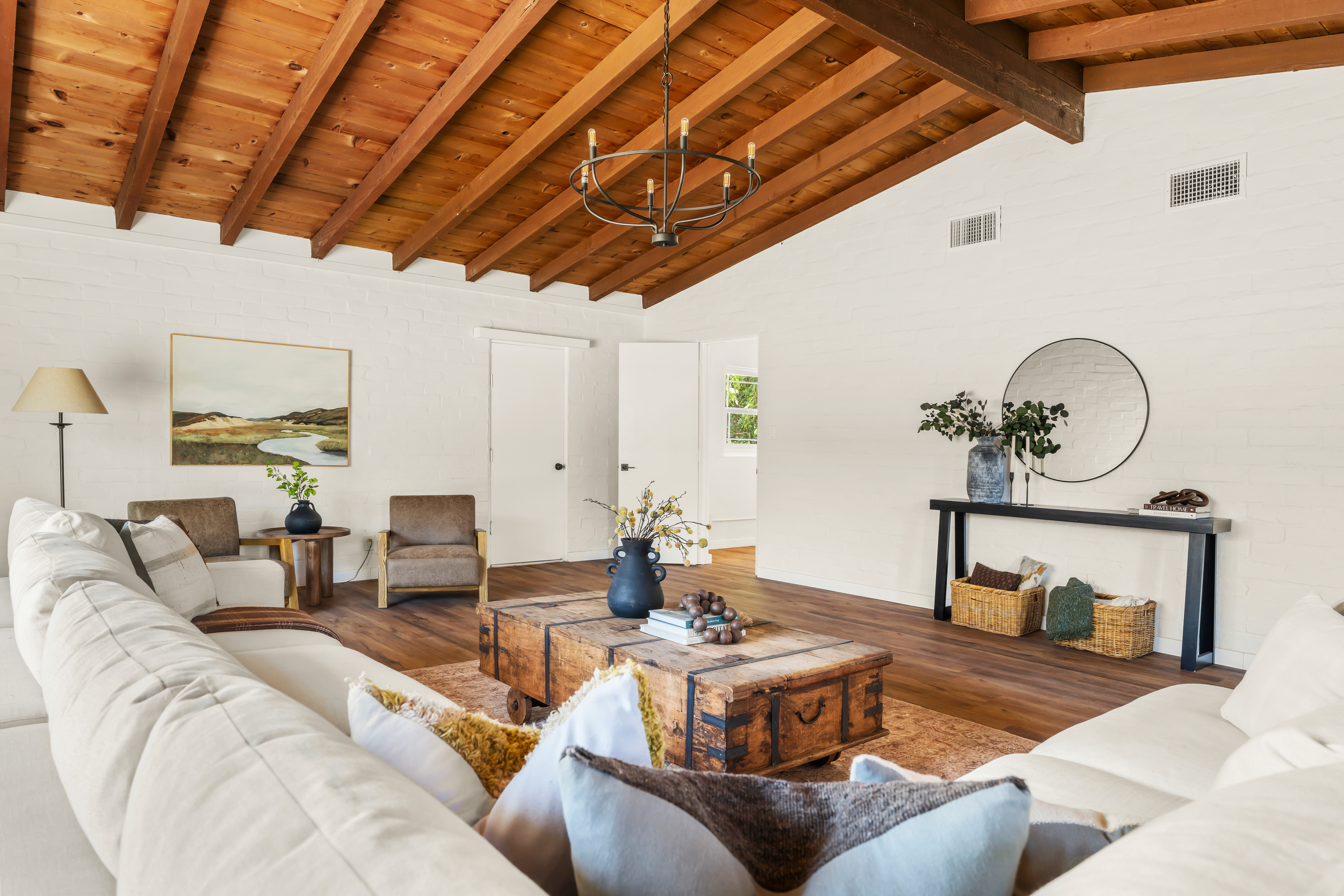  790 South Saticoy Avenue, Ventura, CA 93004 - 物件實景