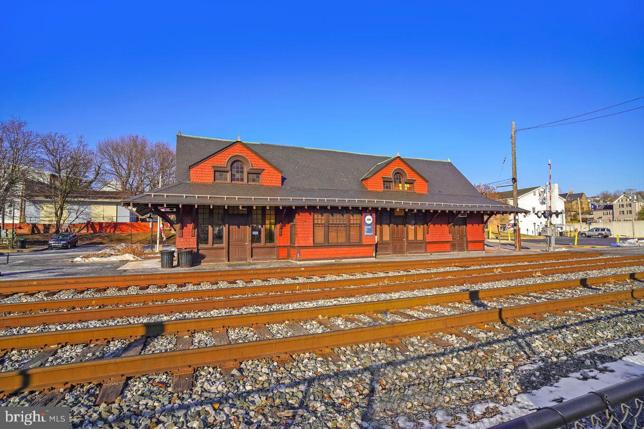 Knoxville, Maryland, 21758, United States, 4 Bedrooms Bedrooms, ,2 BathroomsBathrooms,Residential,For Sale,1997505