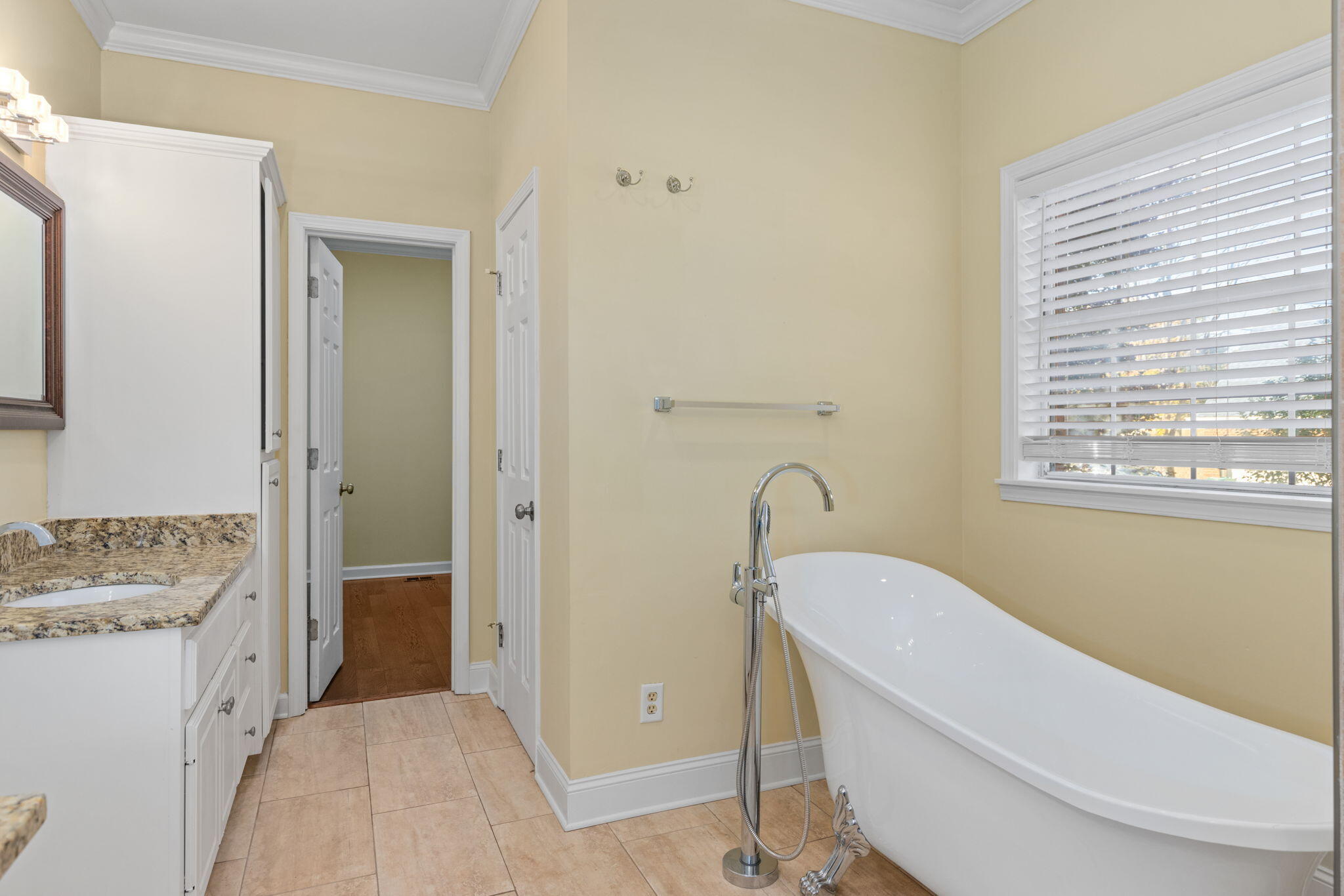 Belden, Mississippi, 38826, United States, 5 Bedrooms Bedrooms, ,4 BathroomsBathrooms,Residential,For Sale,2007757