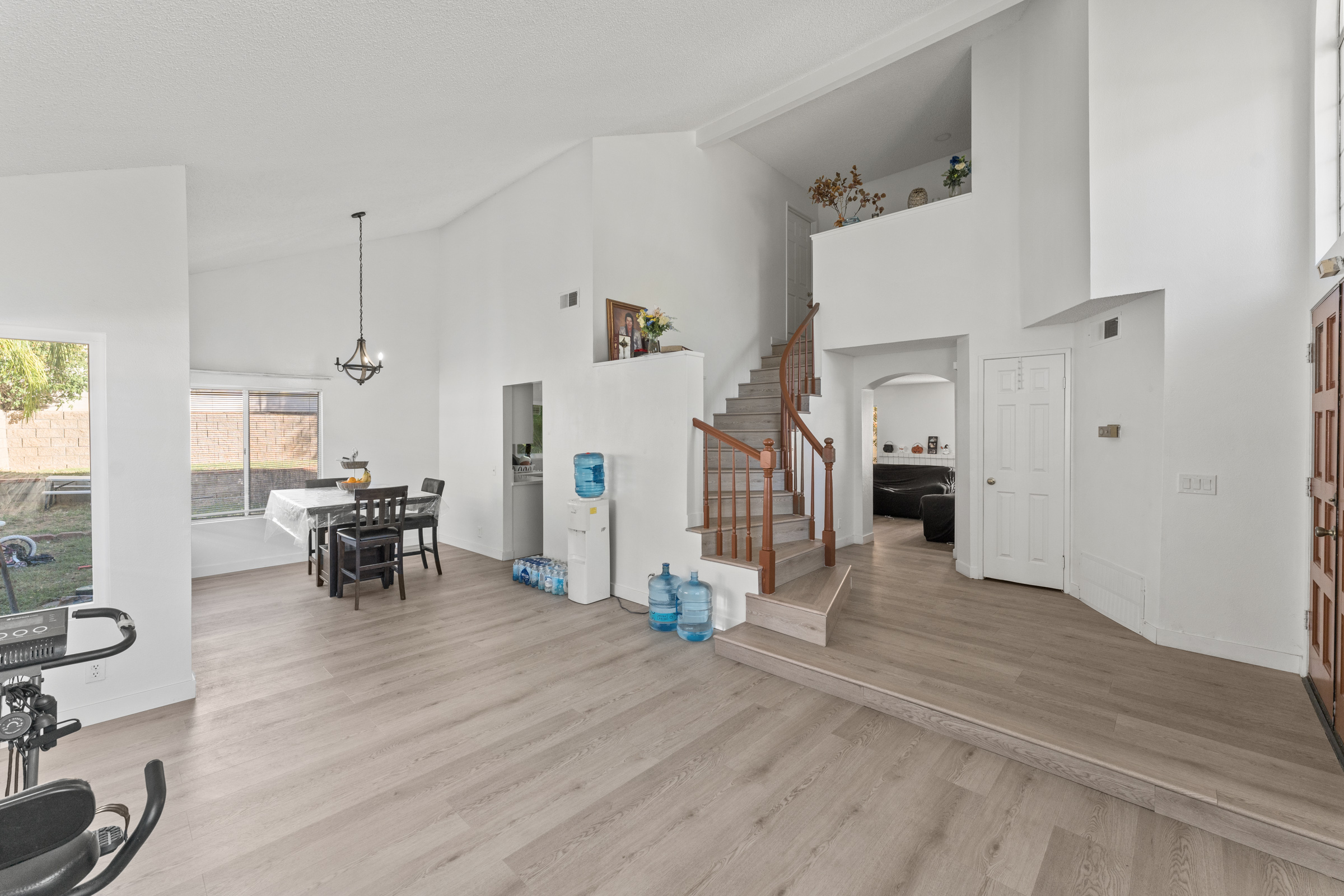 Moreno Valley, California, 92557, United States, 4 Bedrooms Bedrooms, ,4 BathroomsBathrooms,Residential,For Sale,1978053