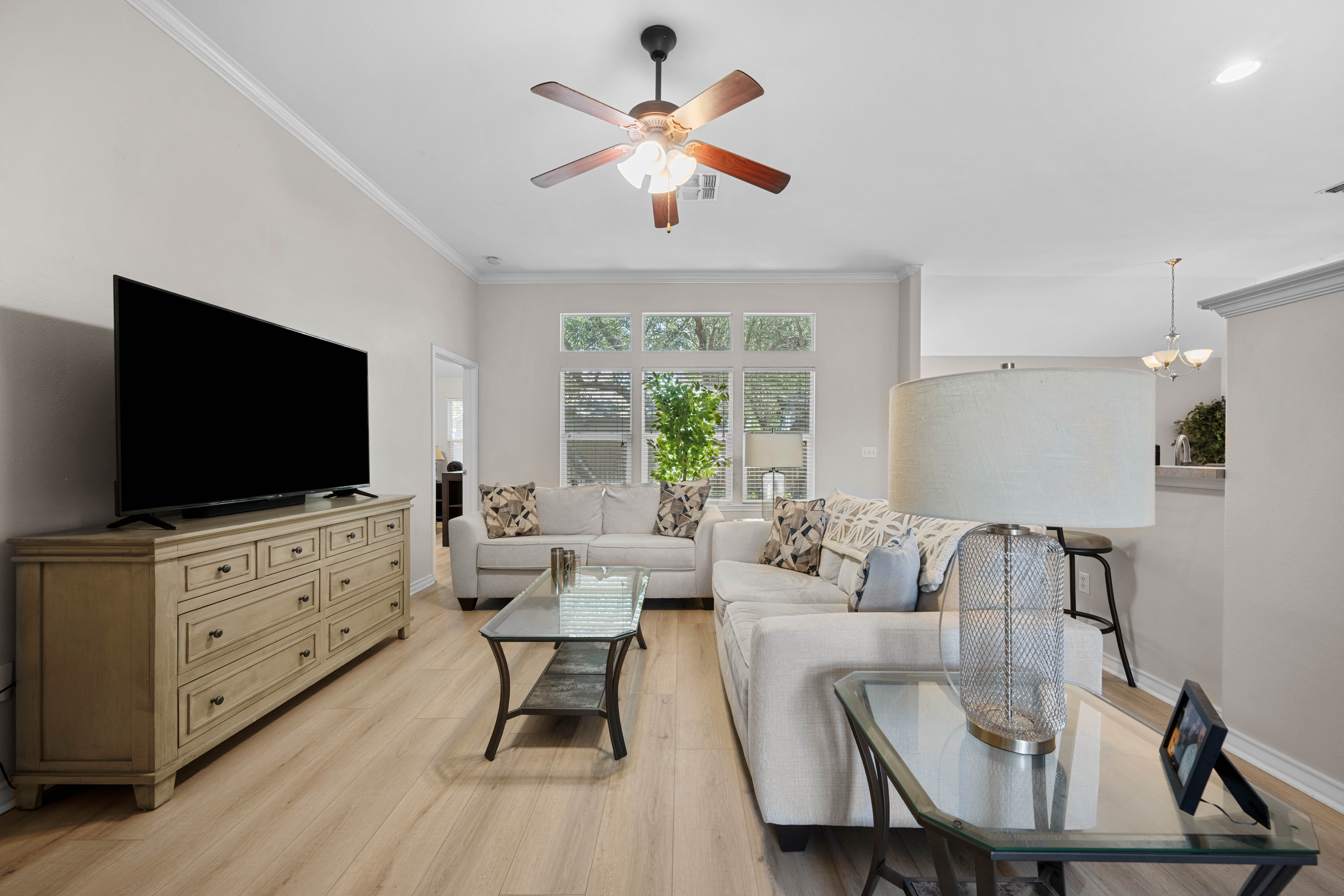  Spacious Home in Whistlers Cove - 物件實景